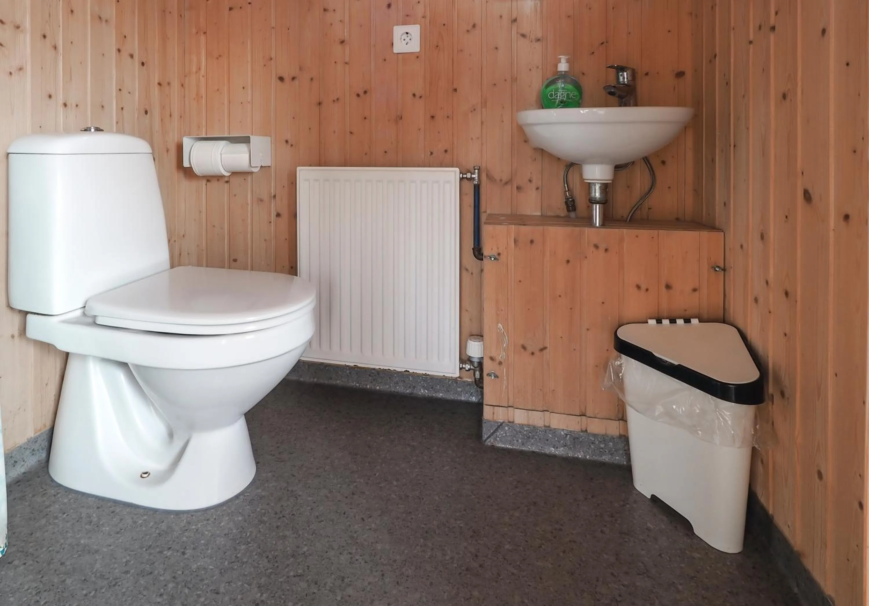 Bathroom in Hvammstangi Cottages