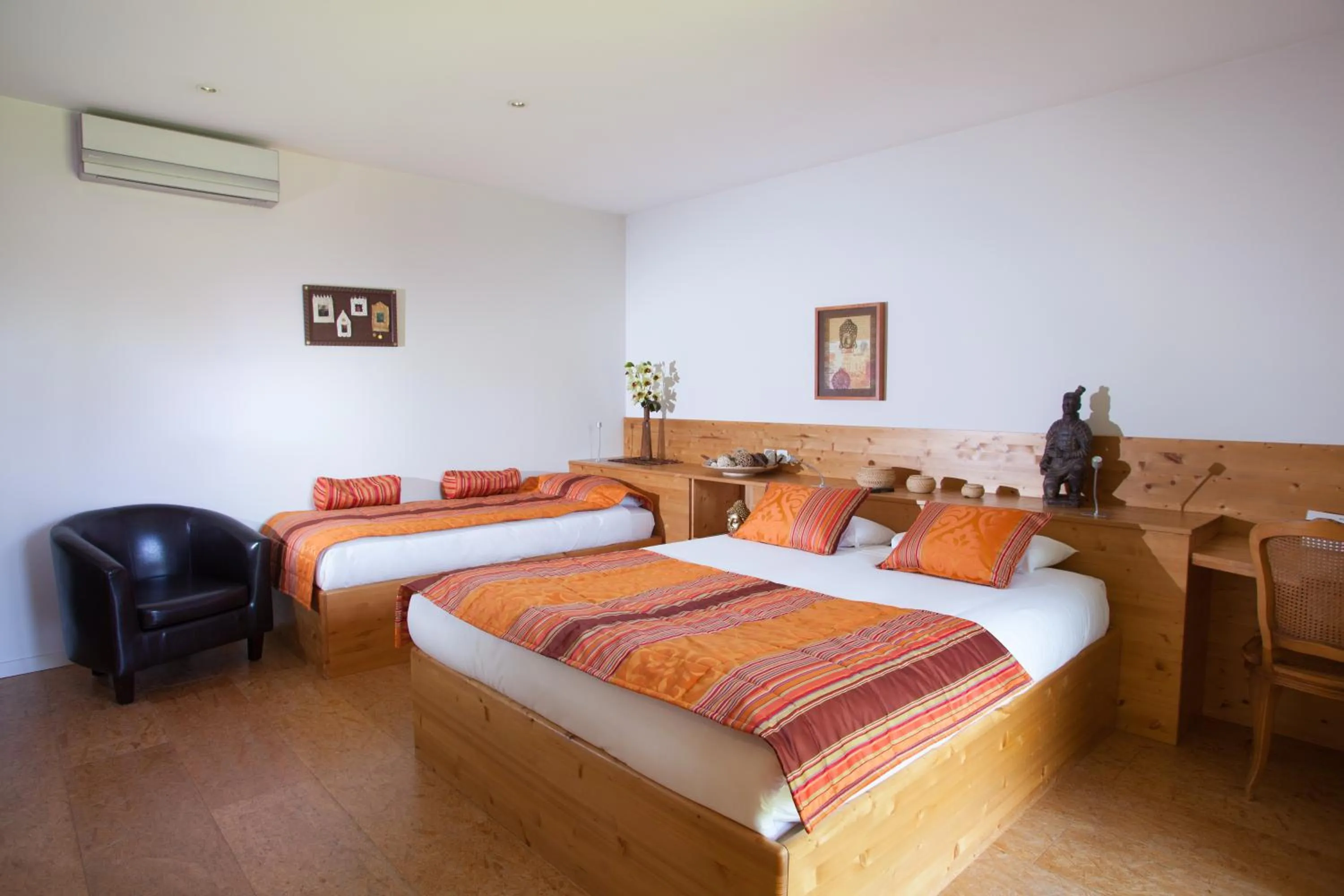 Photo of the whole room, Bed in Hôtel Auberge de Chavannes