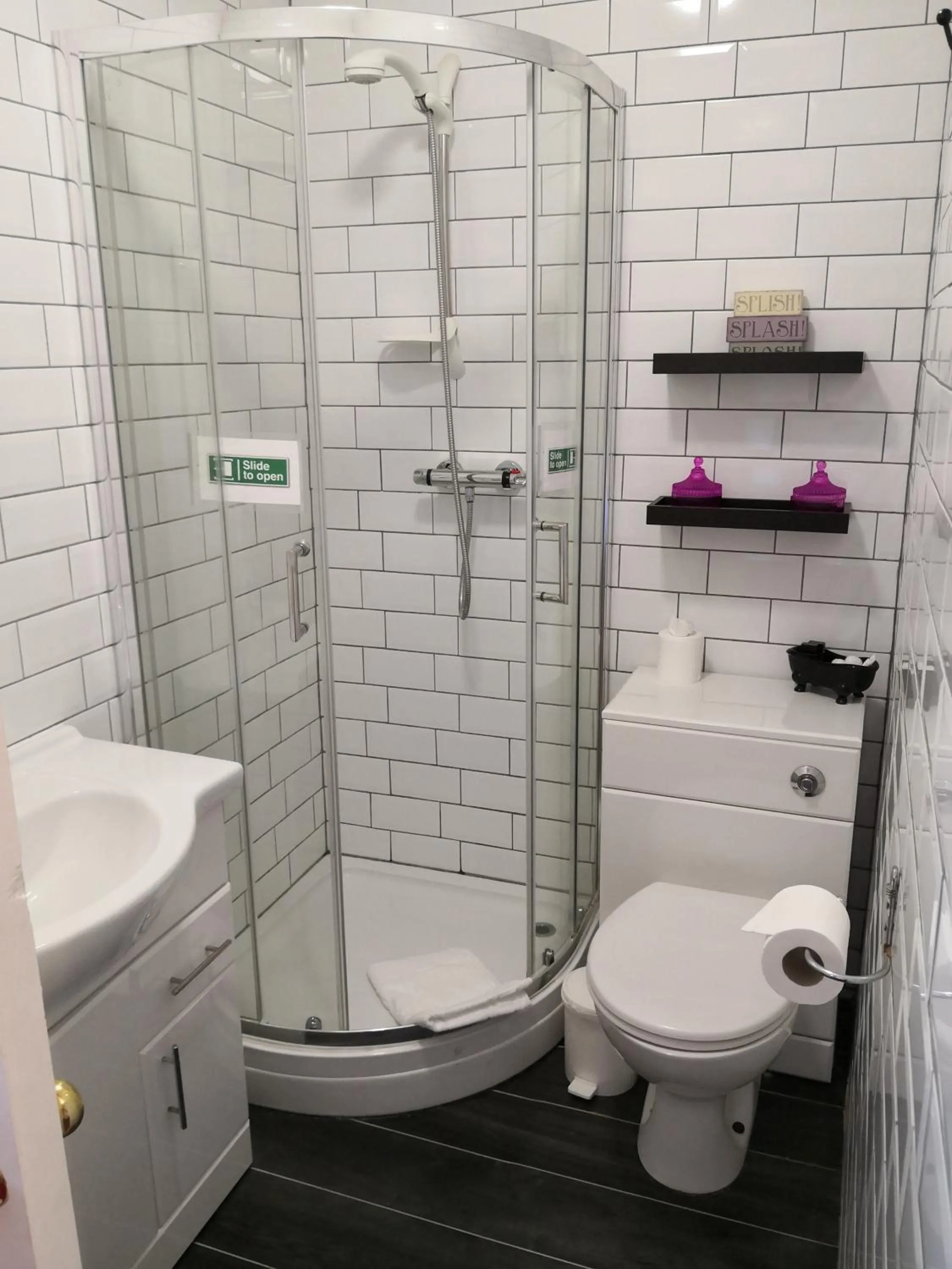 Bathroom in Ashgrove House