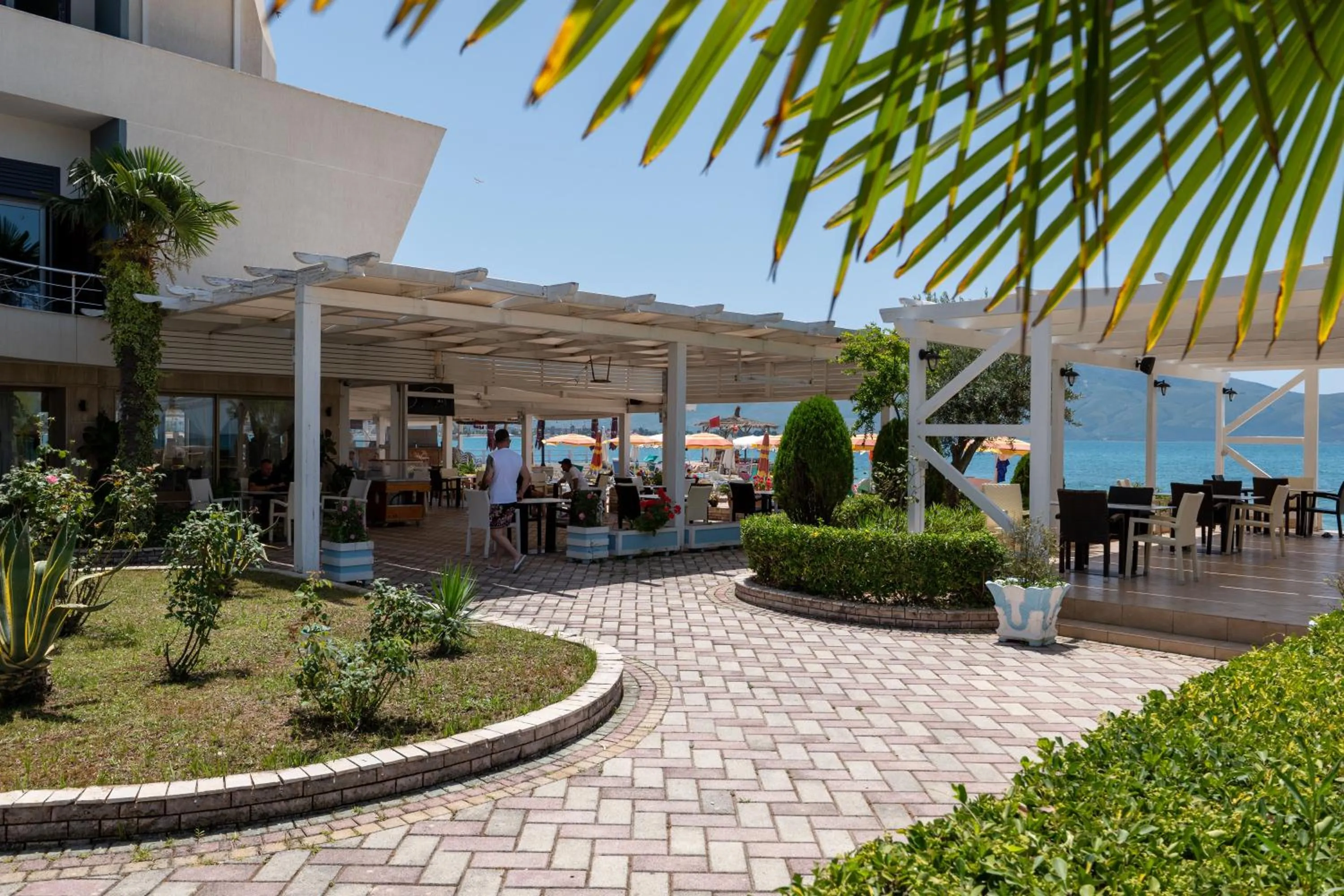 Restaurant/places to eat in Grand Hotel Aita