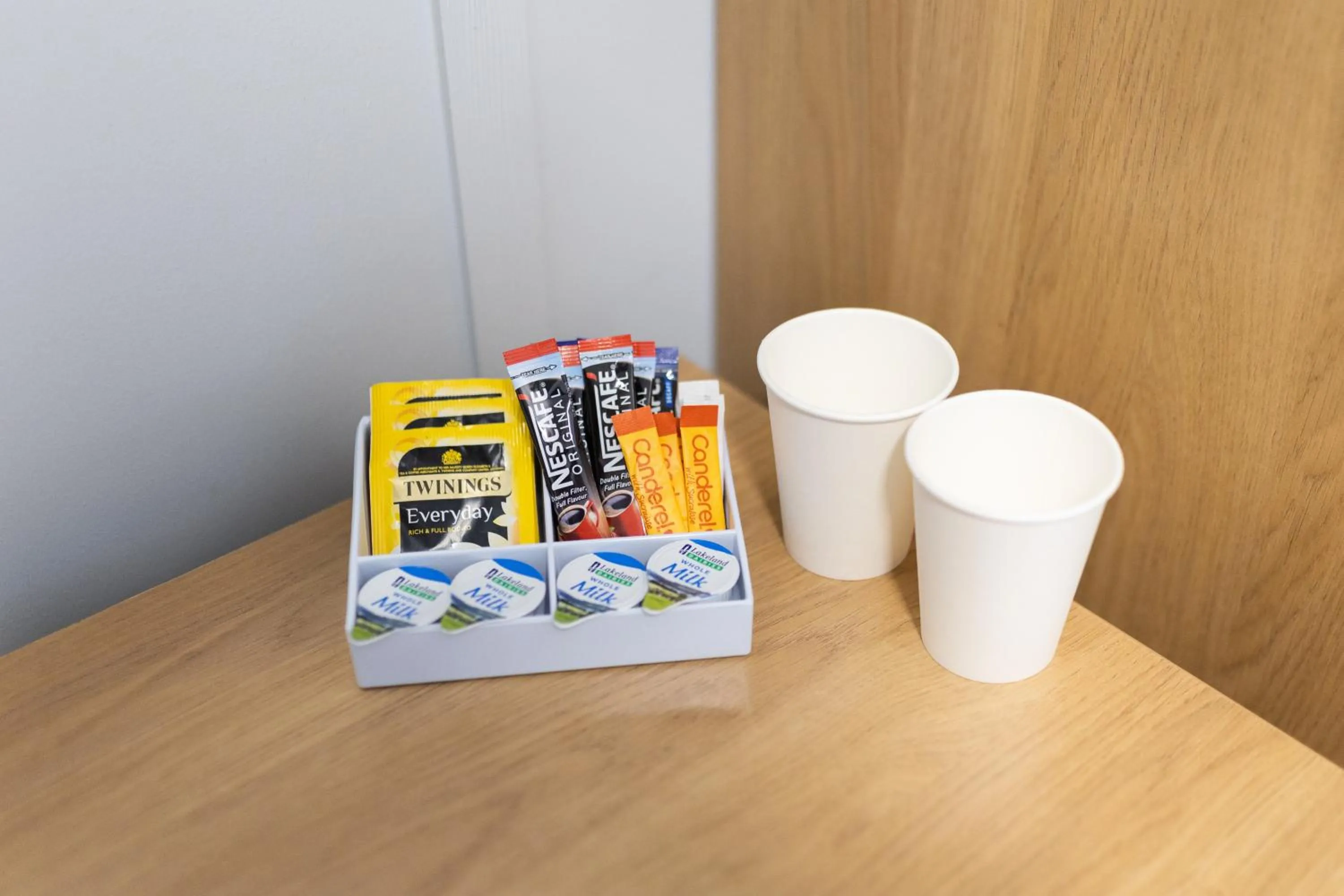 Coffee/tea facilities in Nightel Hotel