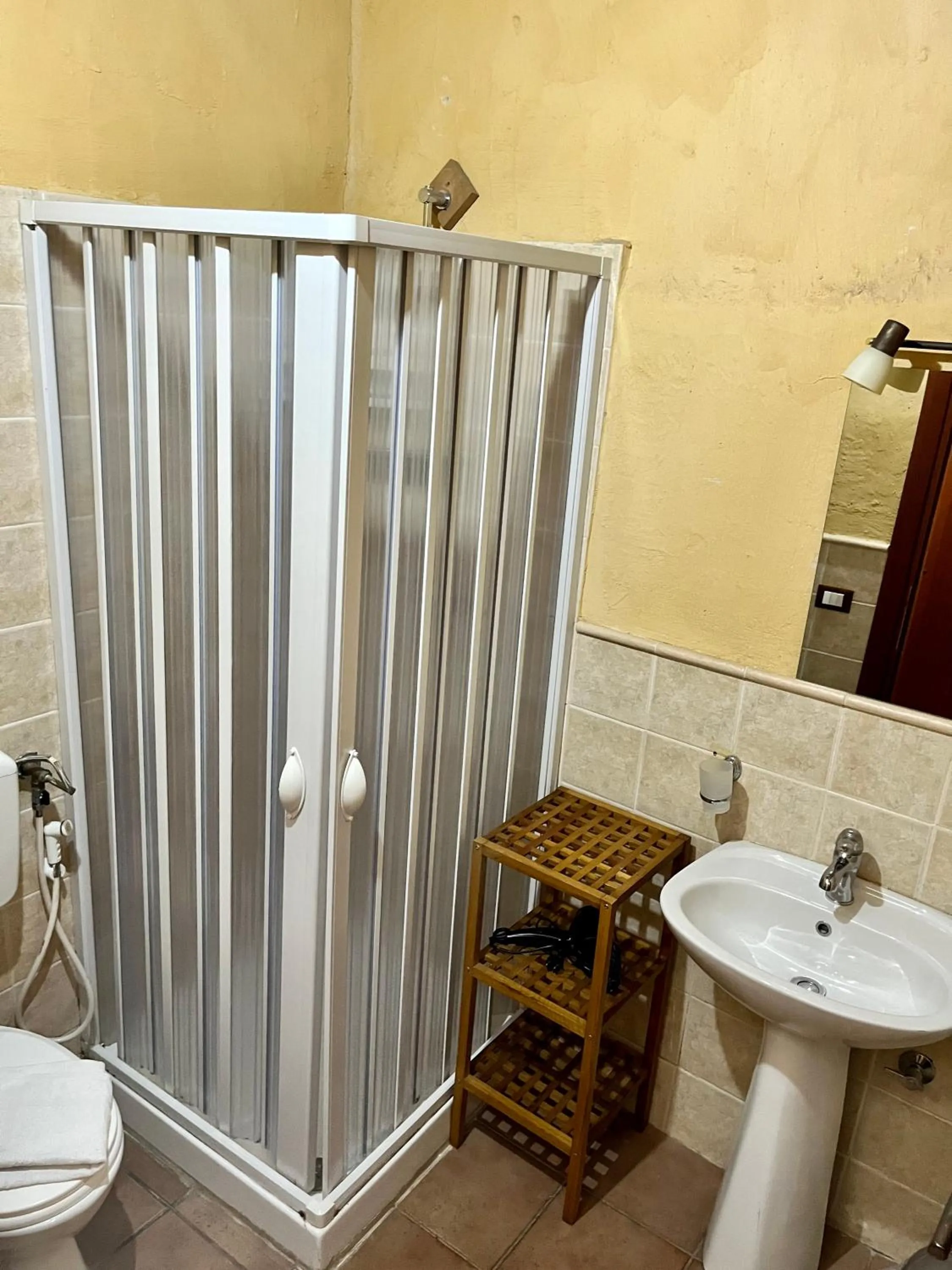 Shower in La Pergola B&B