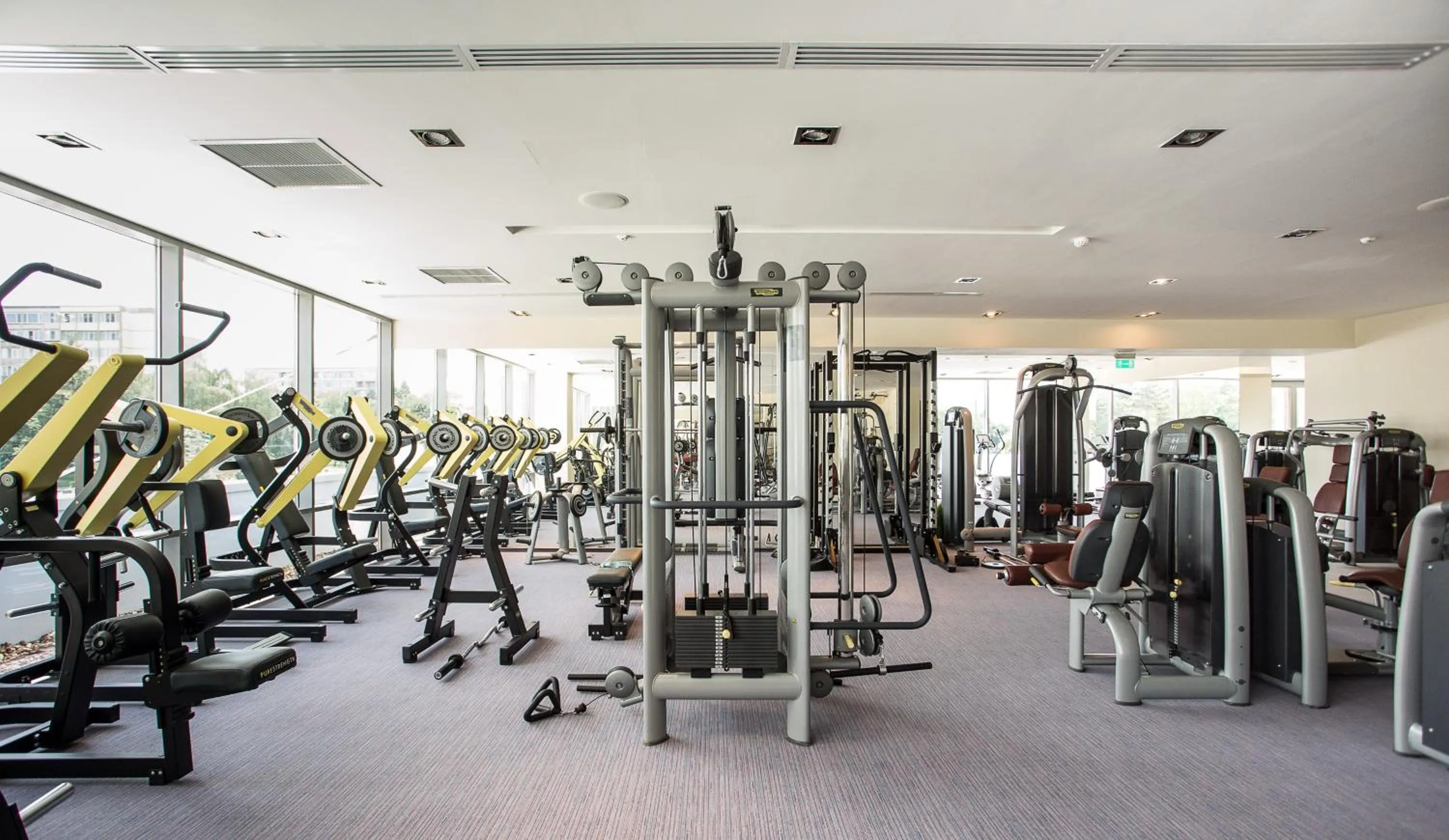Fitness centre/facilities in Kronwell Brasov Hotel