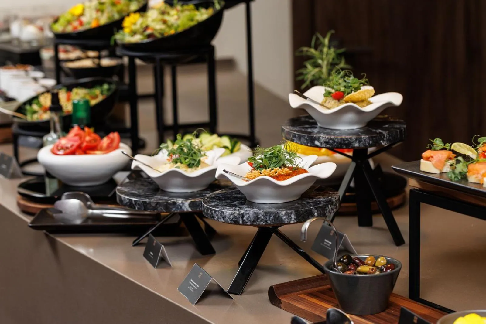 Restaurant/places to eat in Kronwell Brasov Hotel