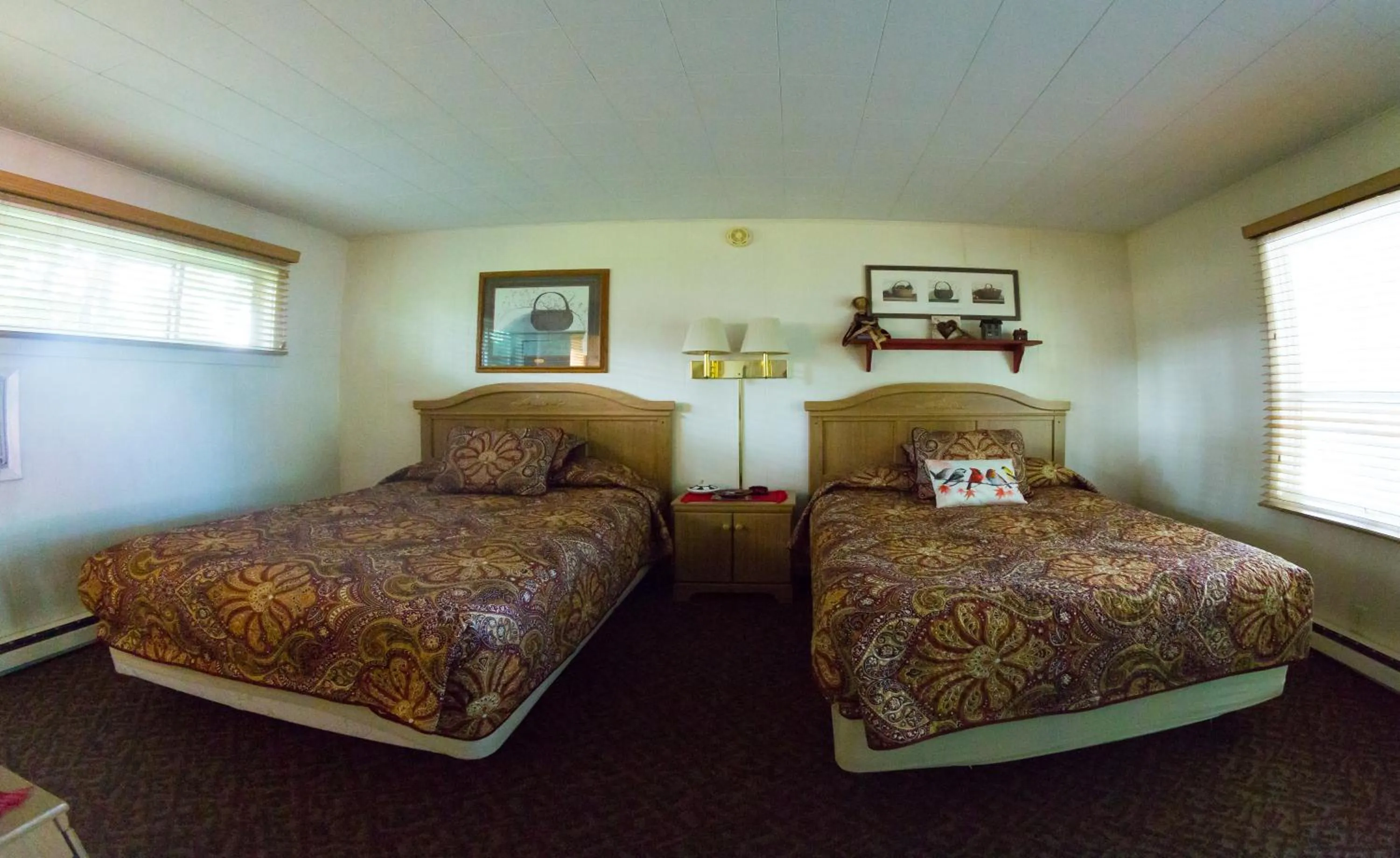 Coffee/tea facilities, Bed in Oak Park Inn