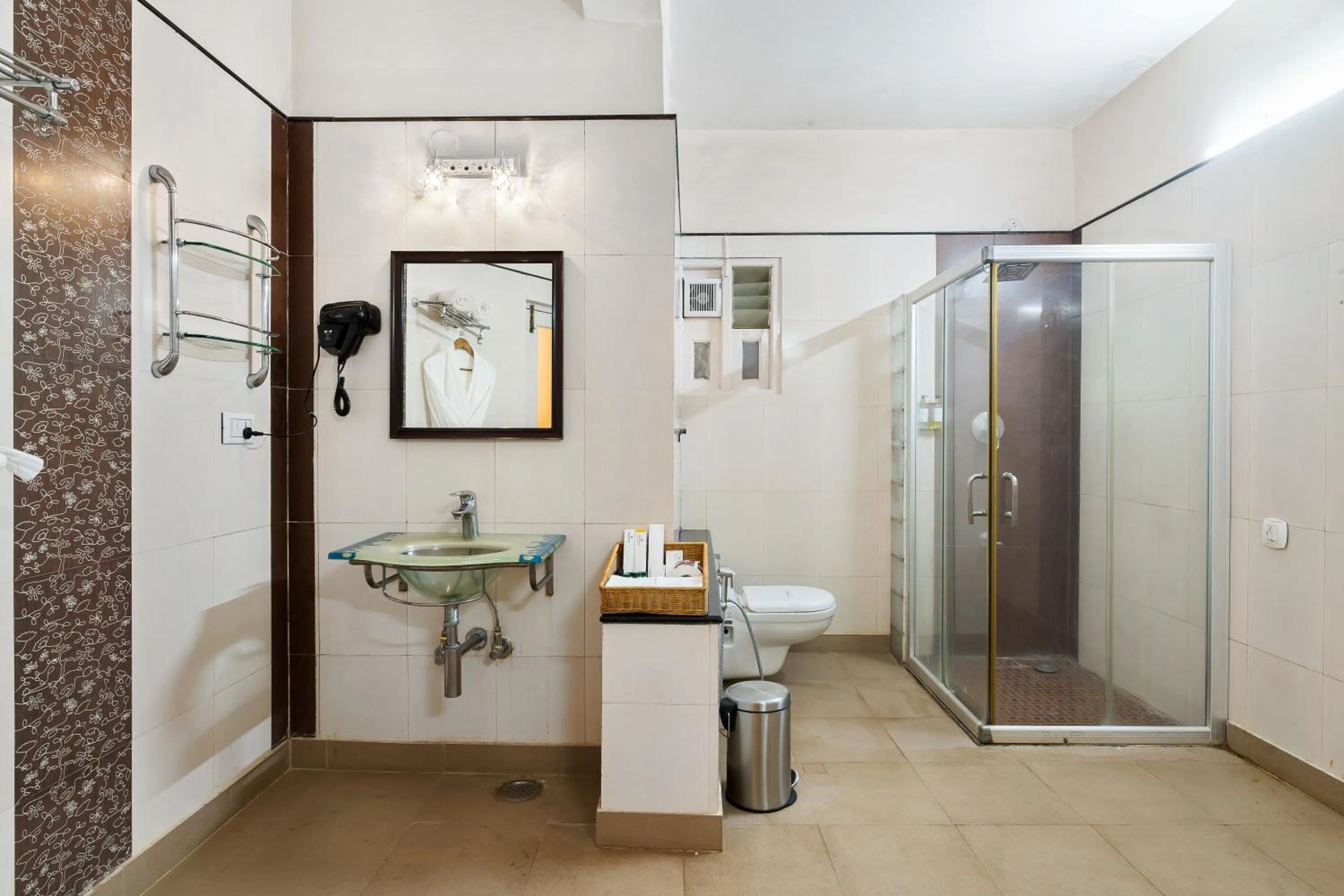 Bathroom in Vijayshree Resort, Hampi