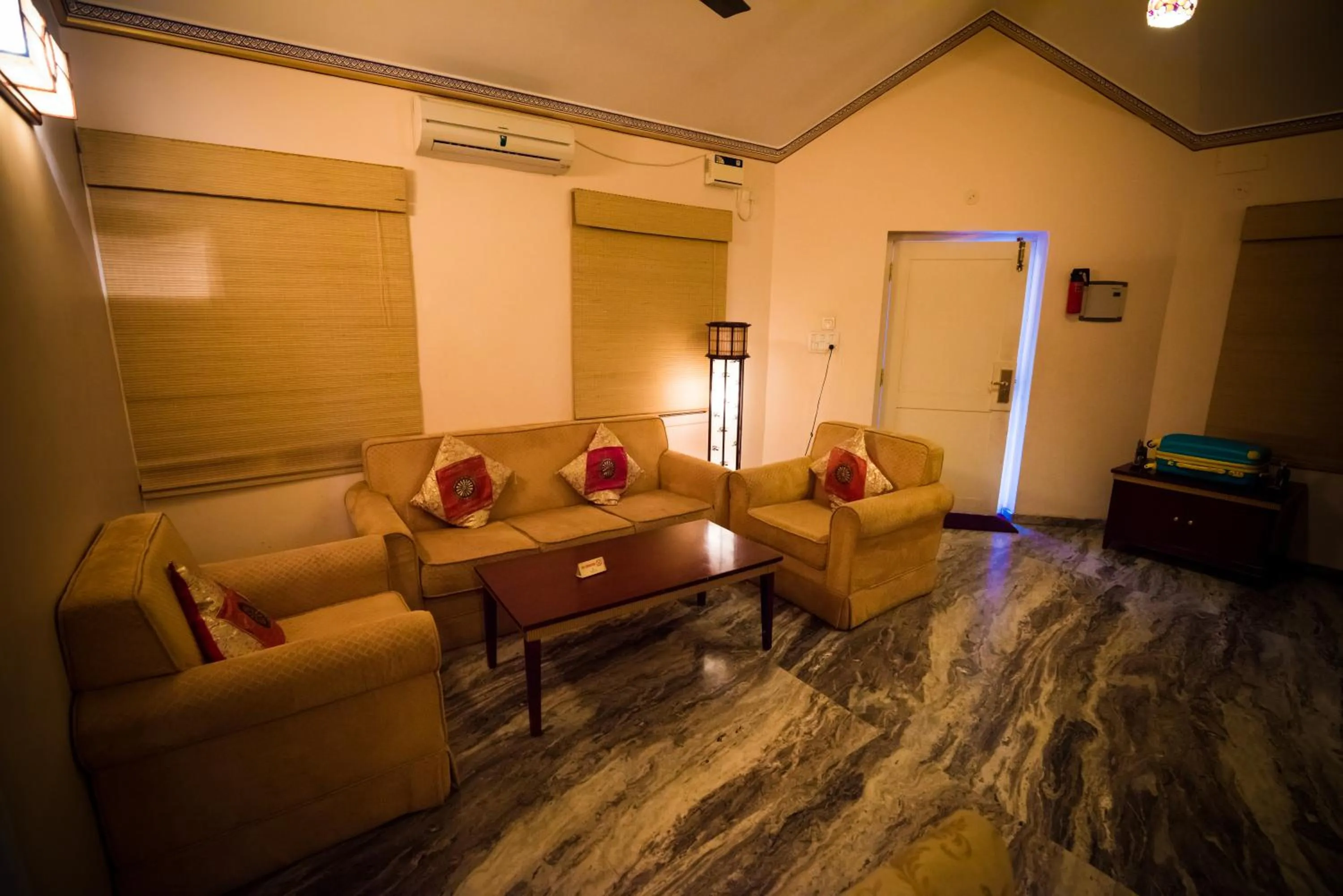 Living room in Vijayshree Resort, Hampi
