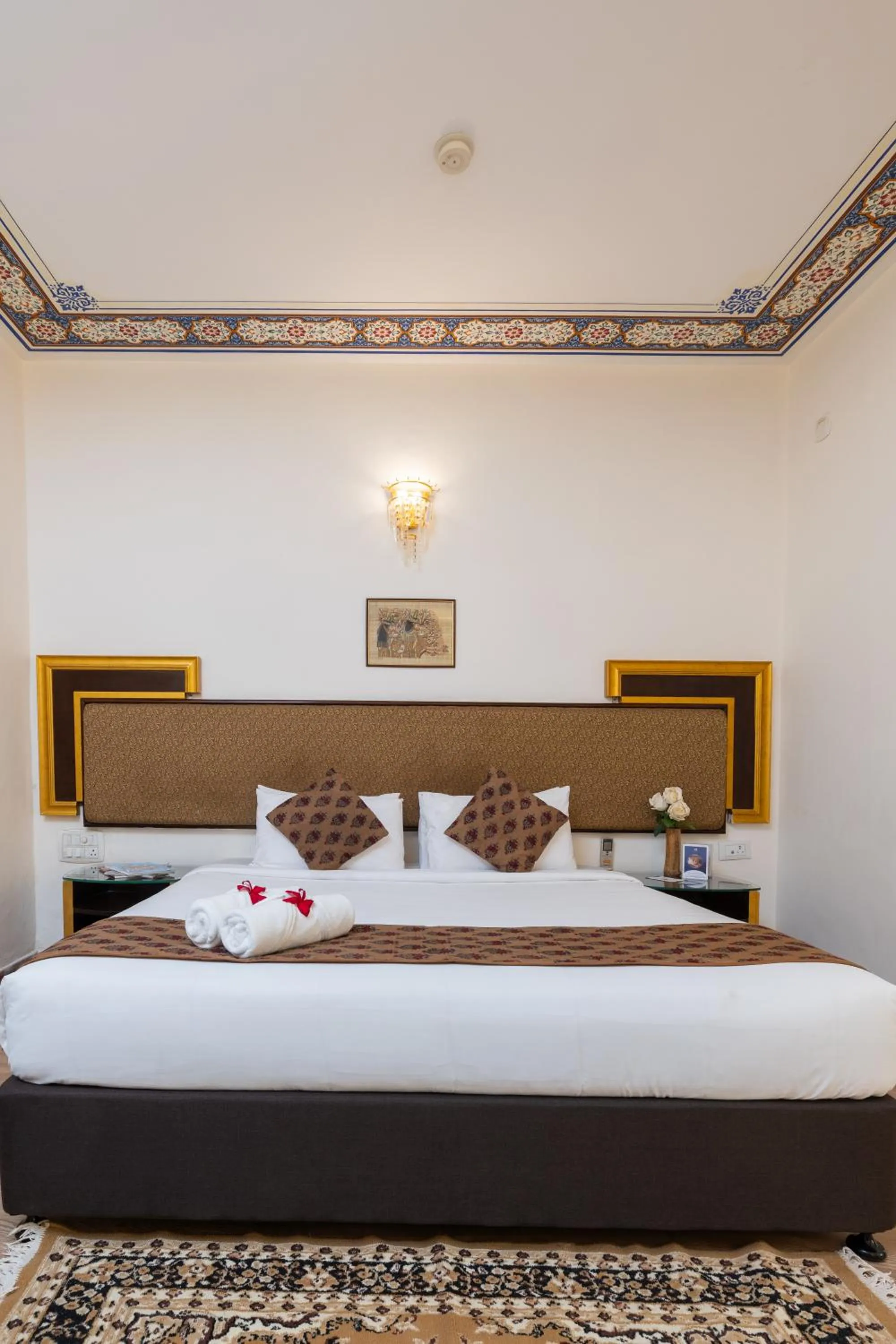 Bedroom, Bed in Vijayshree Resort, Hampi