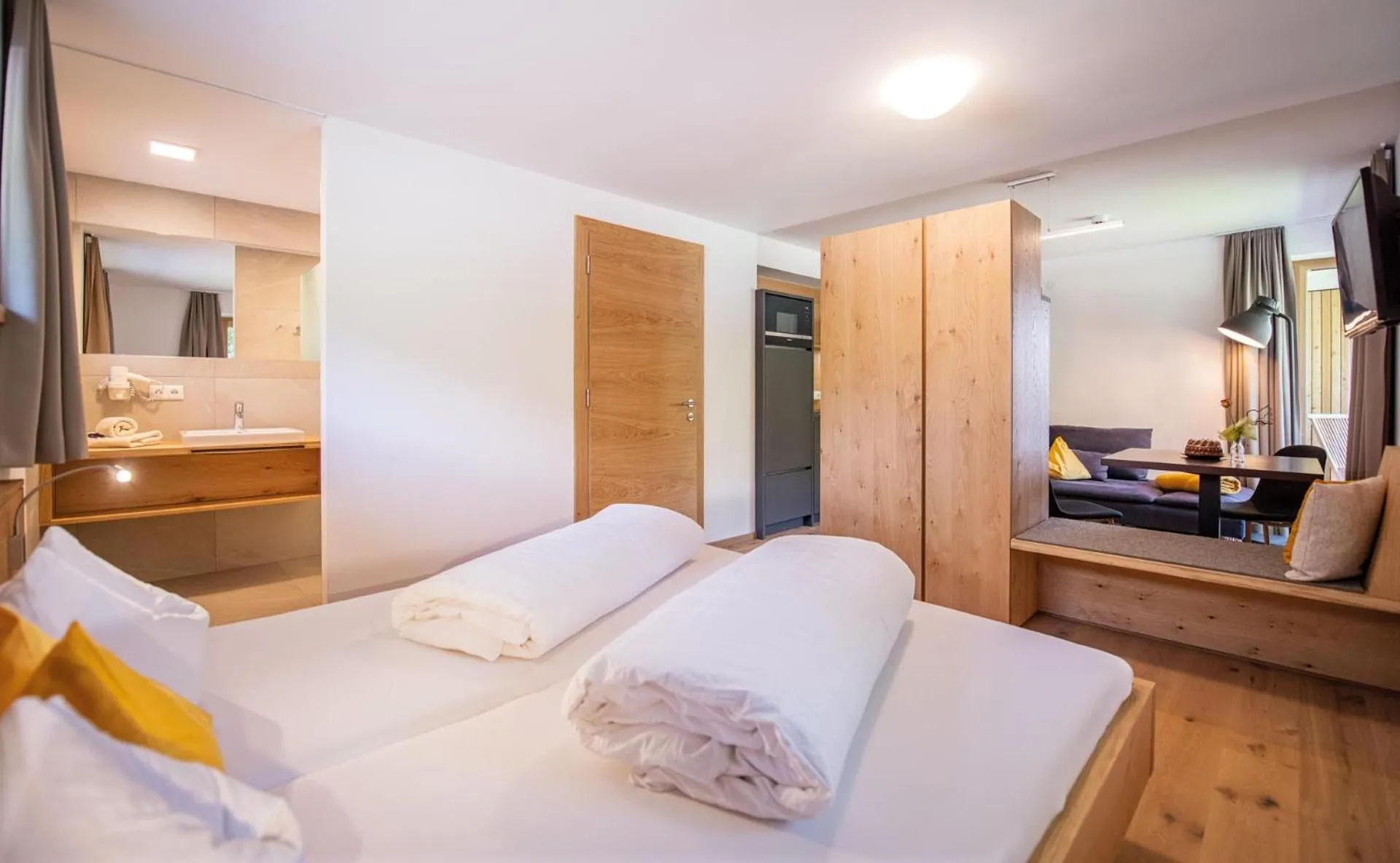 Bedroom, Bed in Hotel juenmi