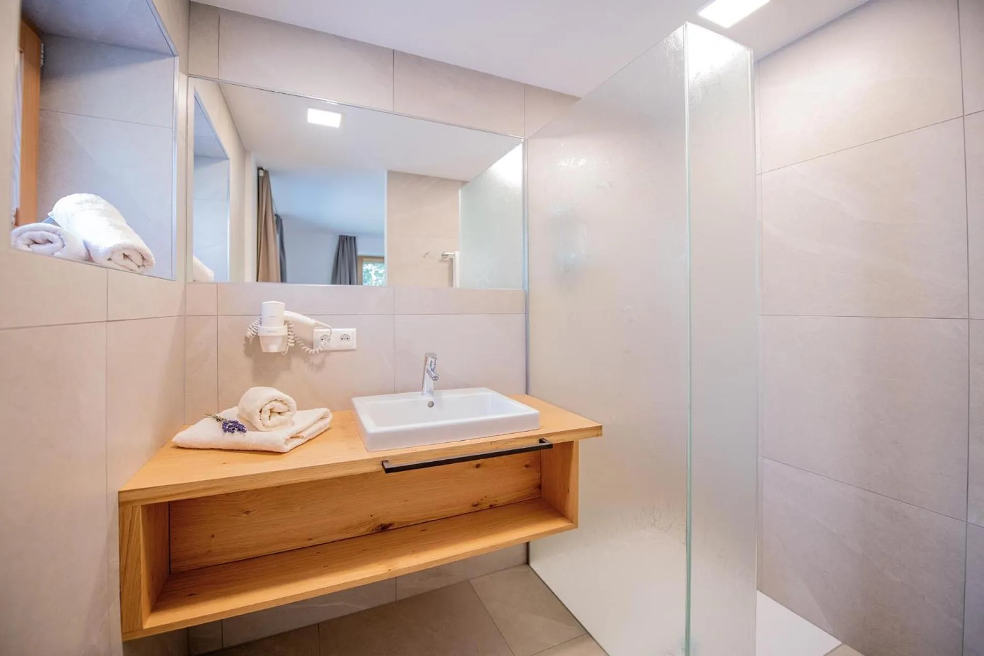 Bathroom in Hotel juenmi