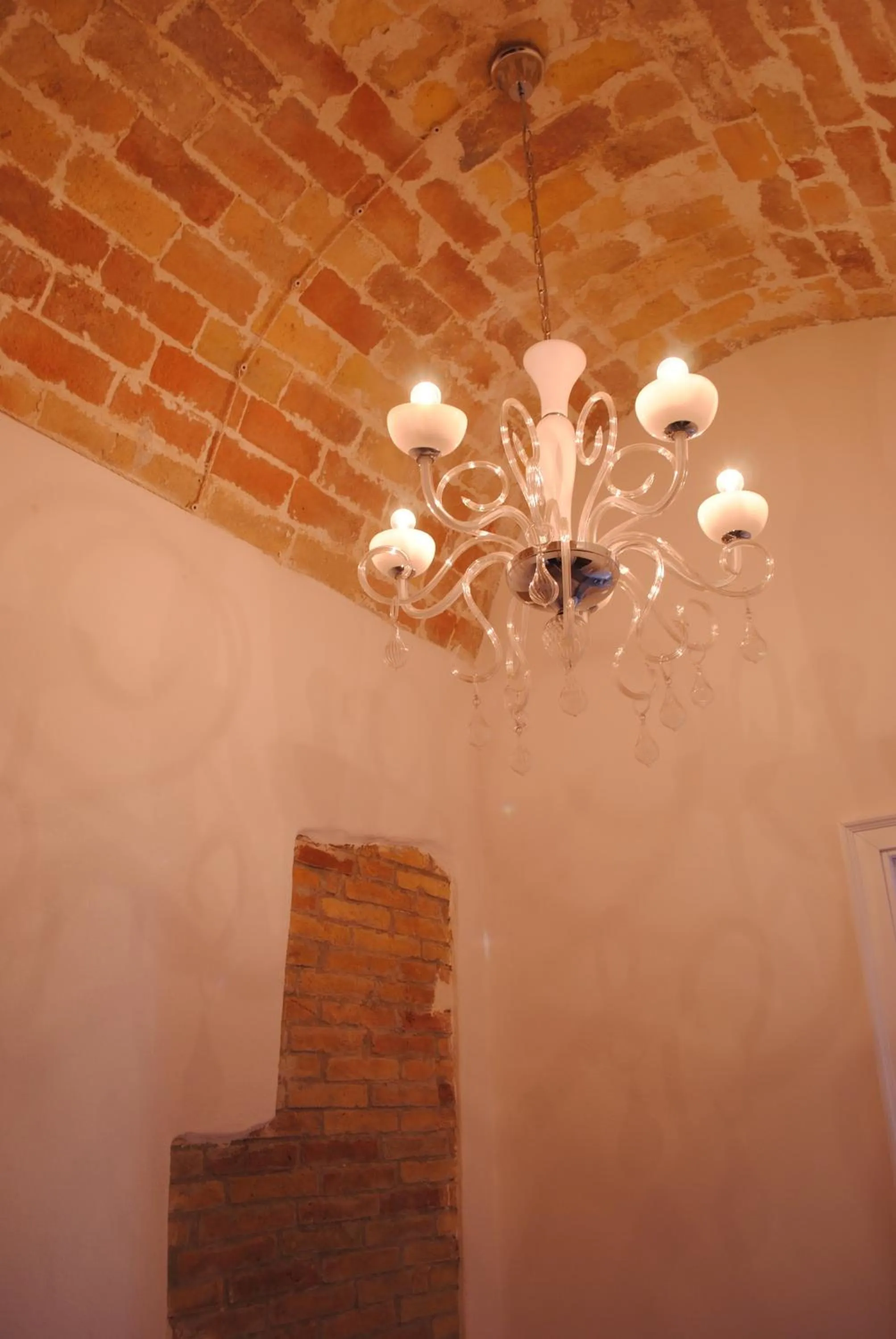 Decorative detail in Numero 85