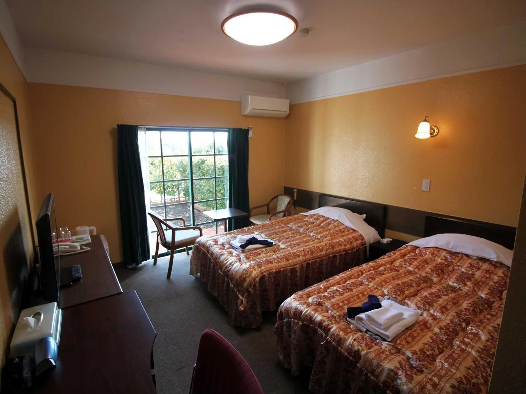 Photo of the whole room, Bed in Kashikojima Hotel Bay Garden