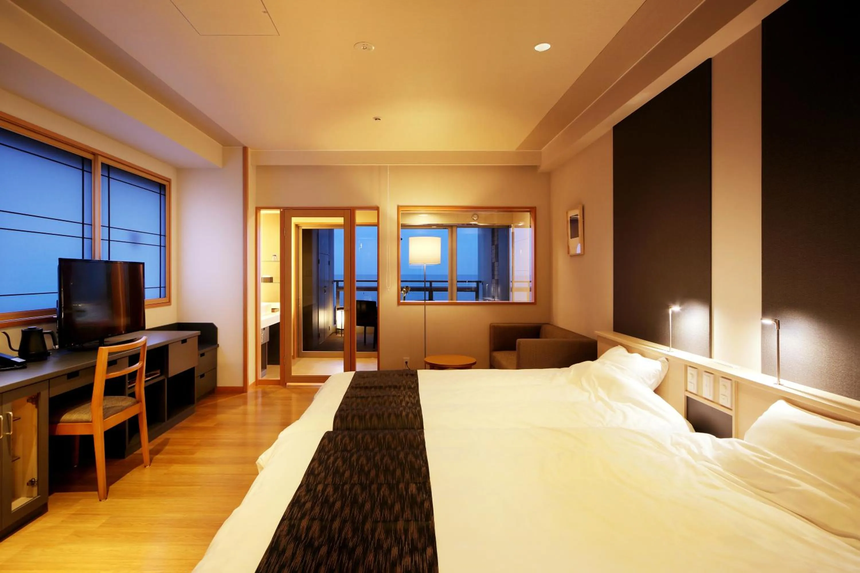 Bedroom in Kaike Yugetsu