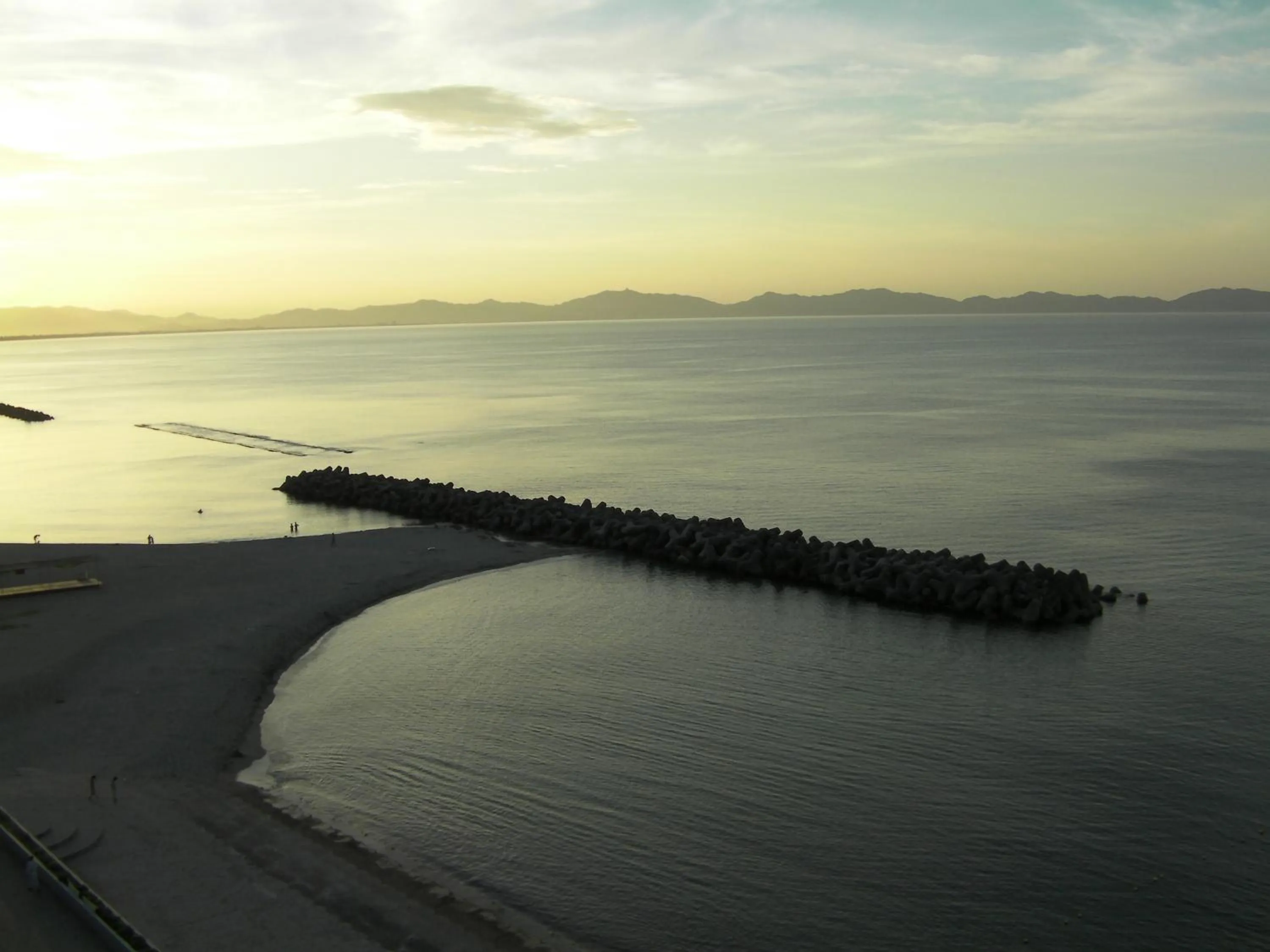 Beach in Kaike Yugetsu