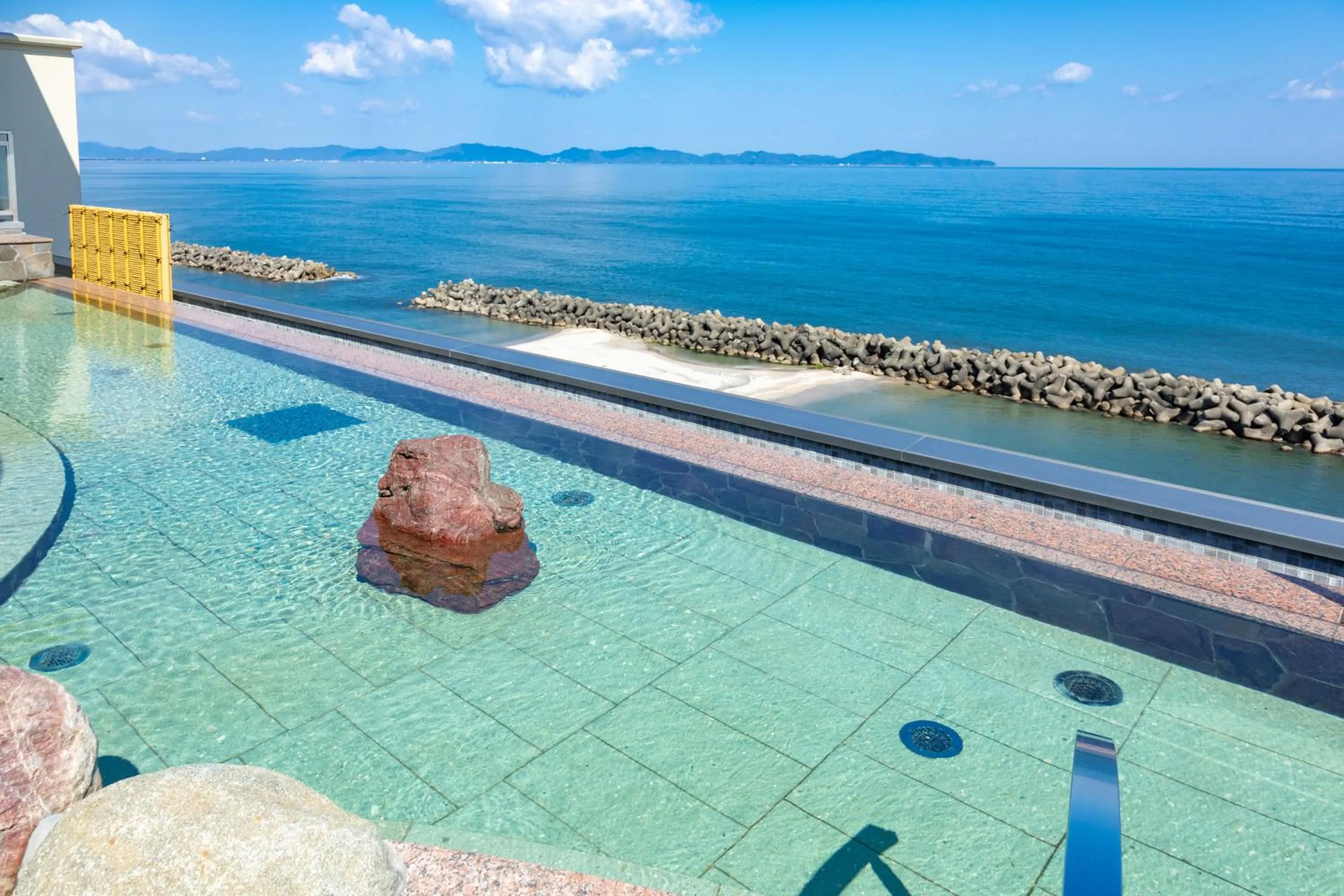 Hot Spring Bath in Kaike Yugetsu