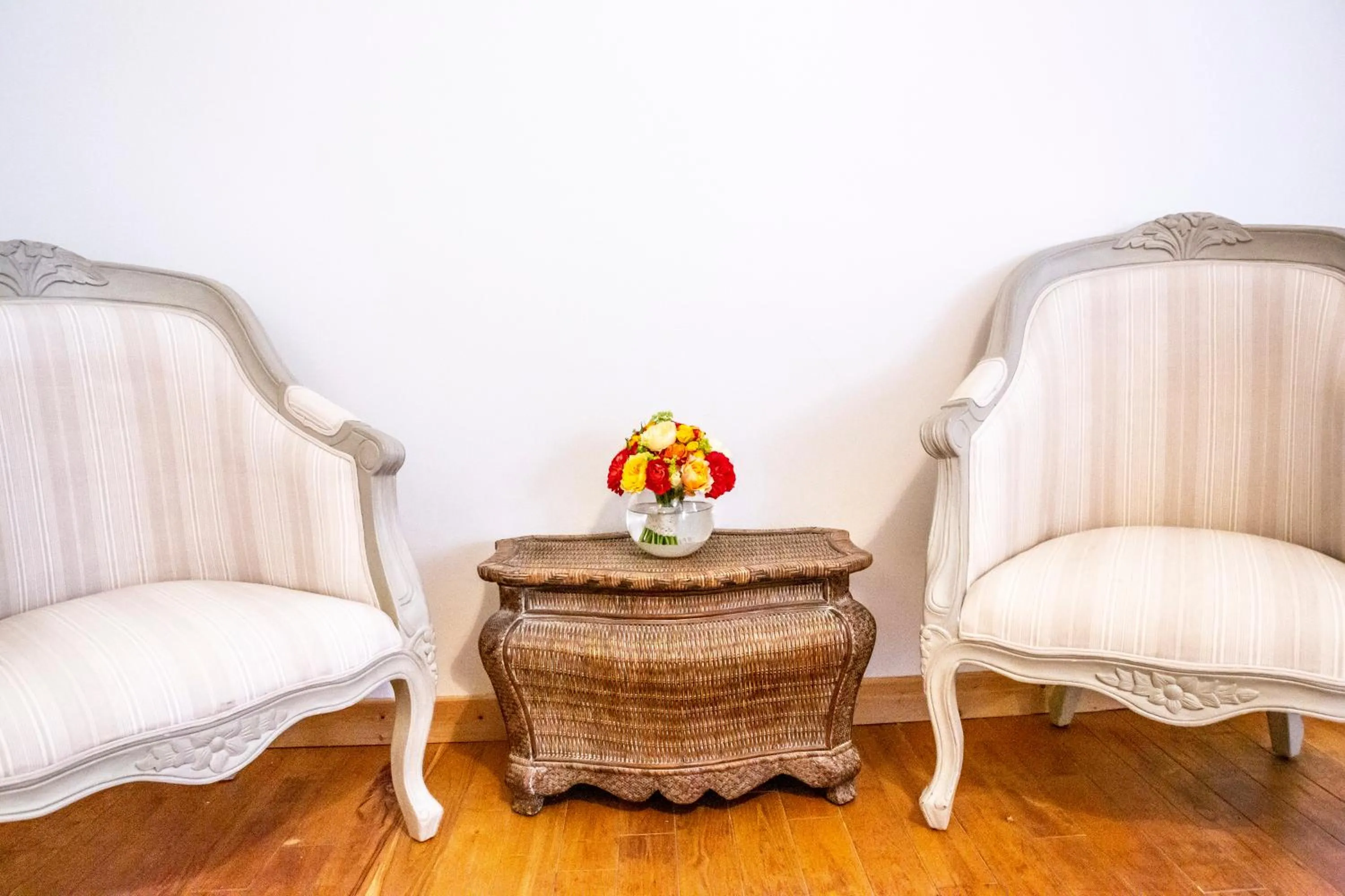 Decorative detail in Le Moulin de Rudelle