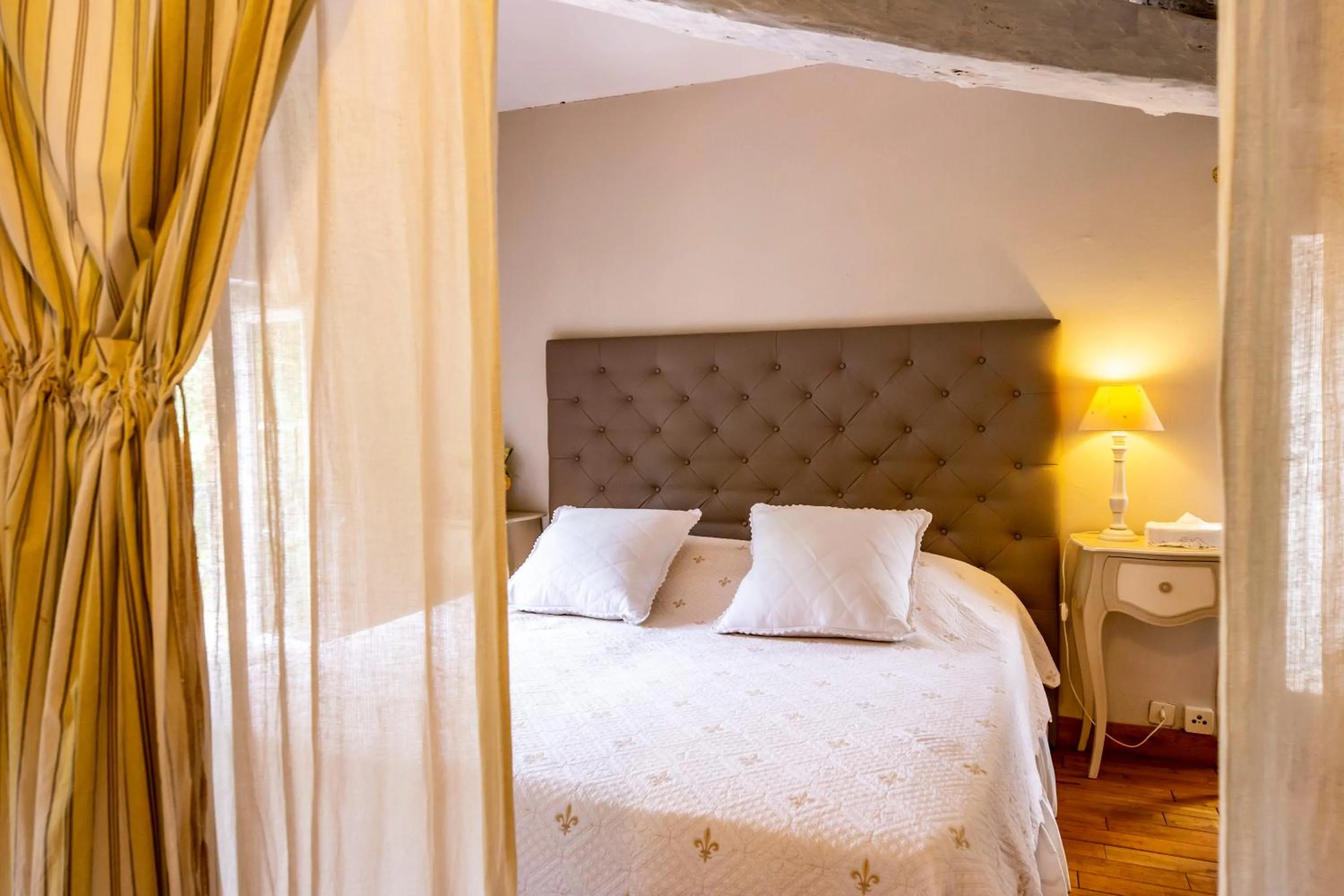 Bed in Le Moulin de Rudelle