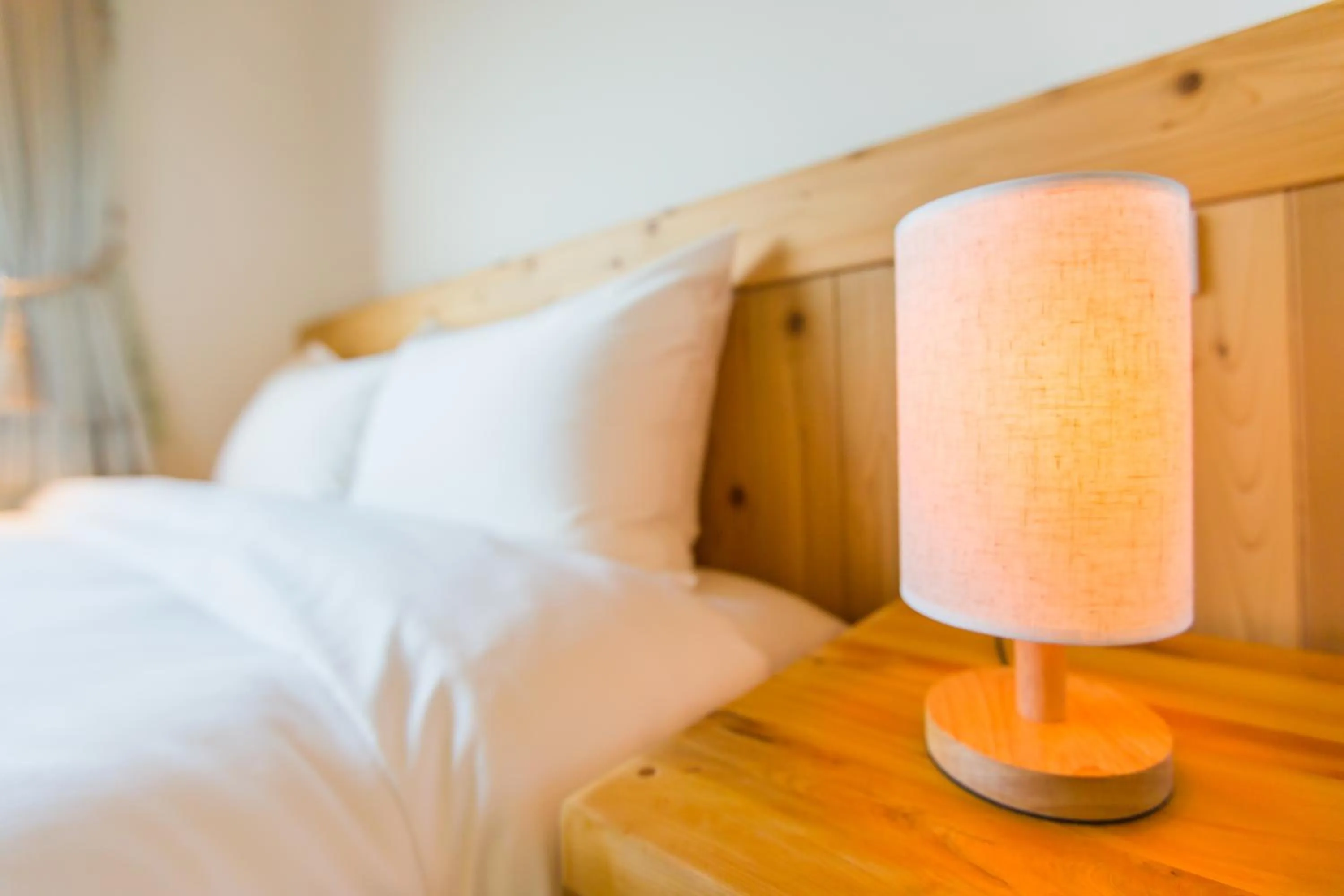 Bed in Post-mountain view