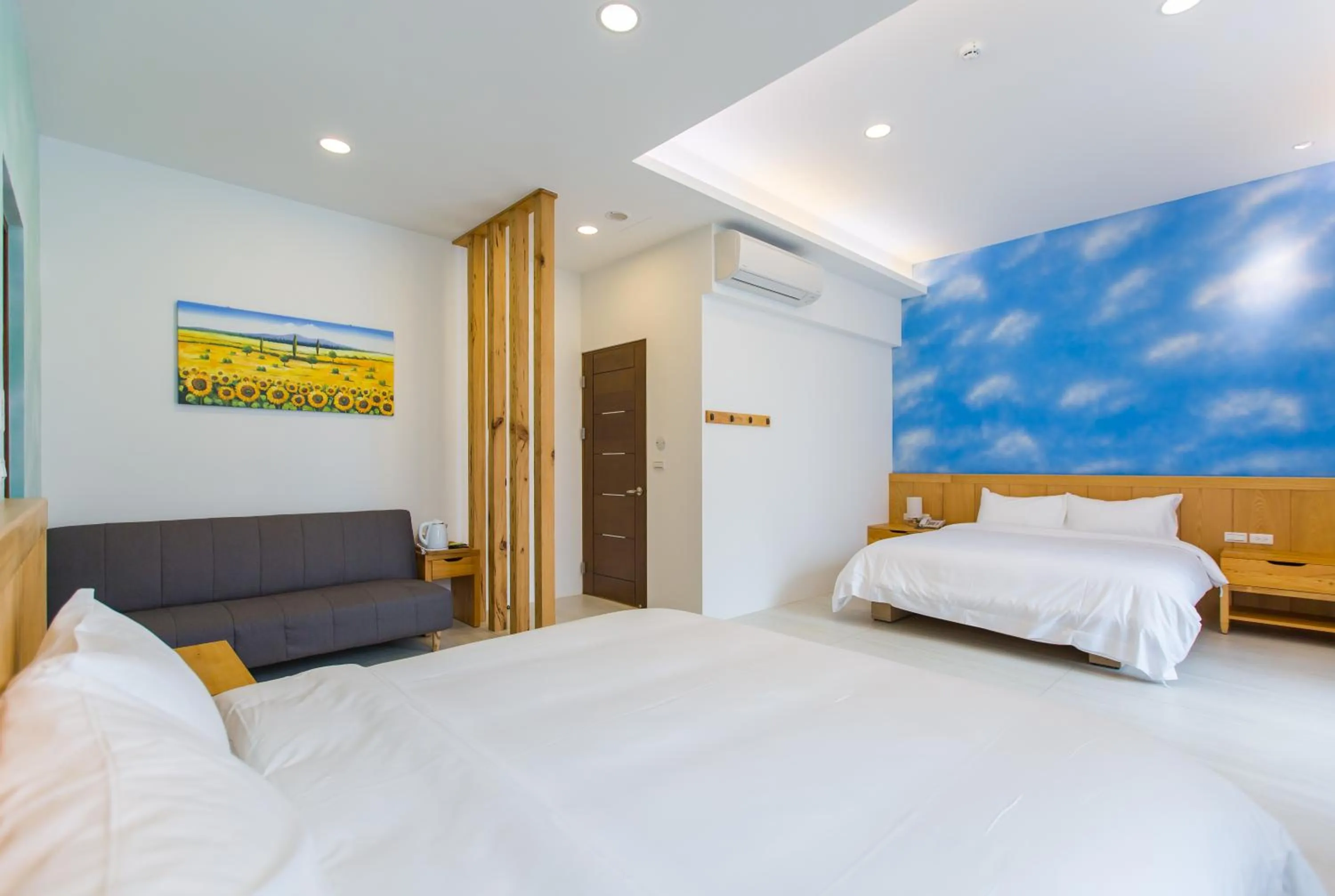 Bed in Post-mountain view