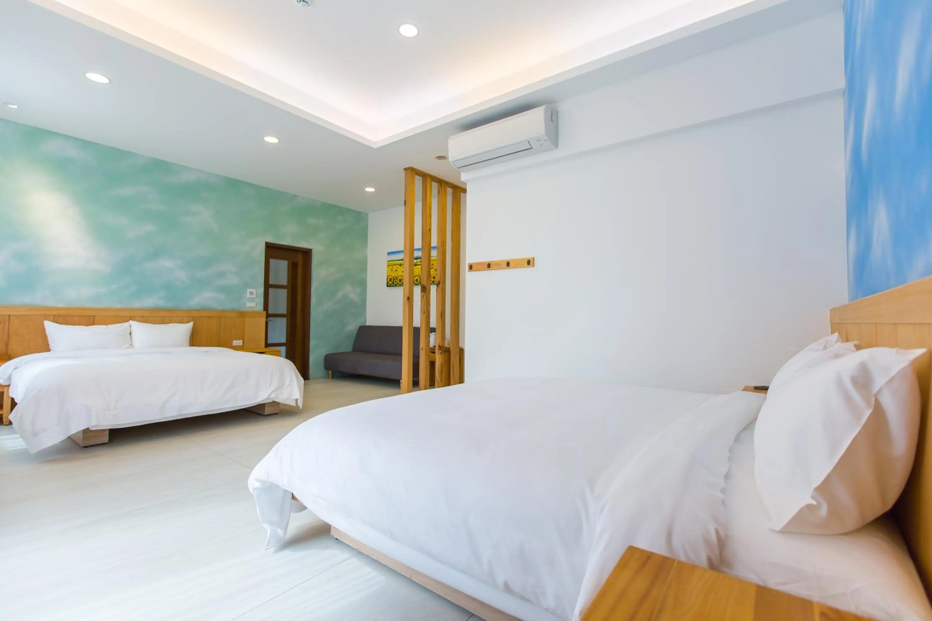 Bed in Post-mountain view