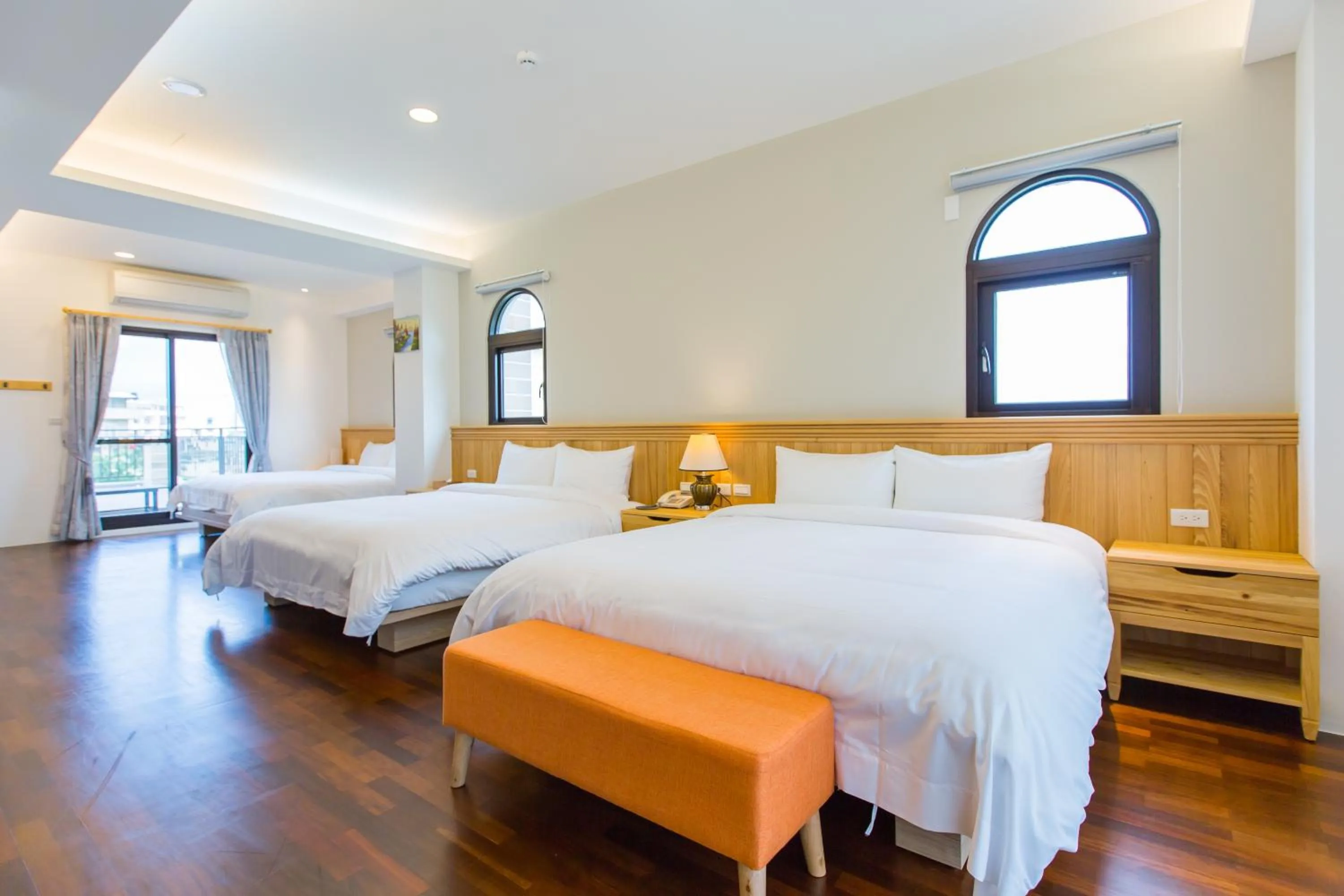 Bed in Post-mountain view