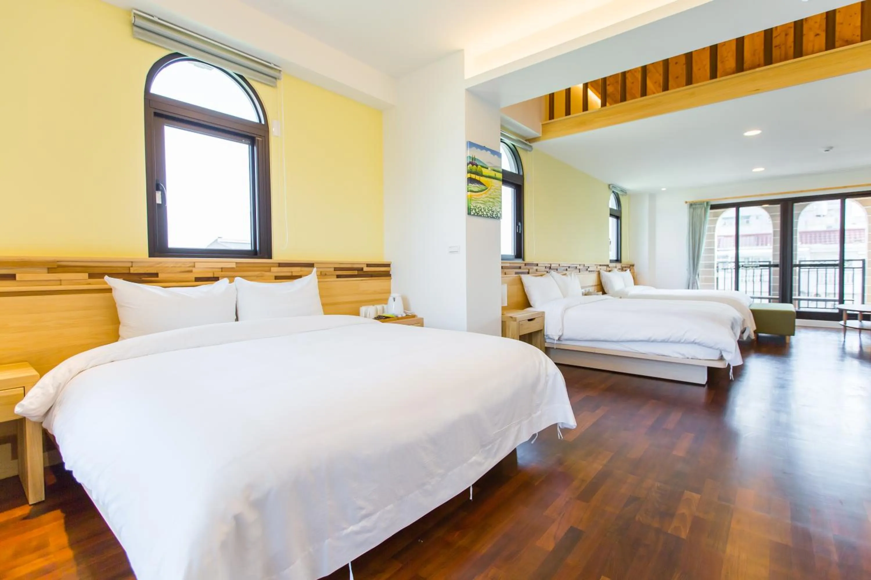 Bed in Post-mountain view