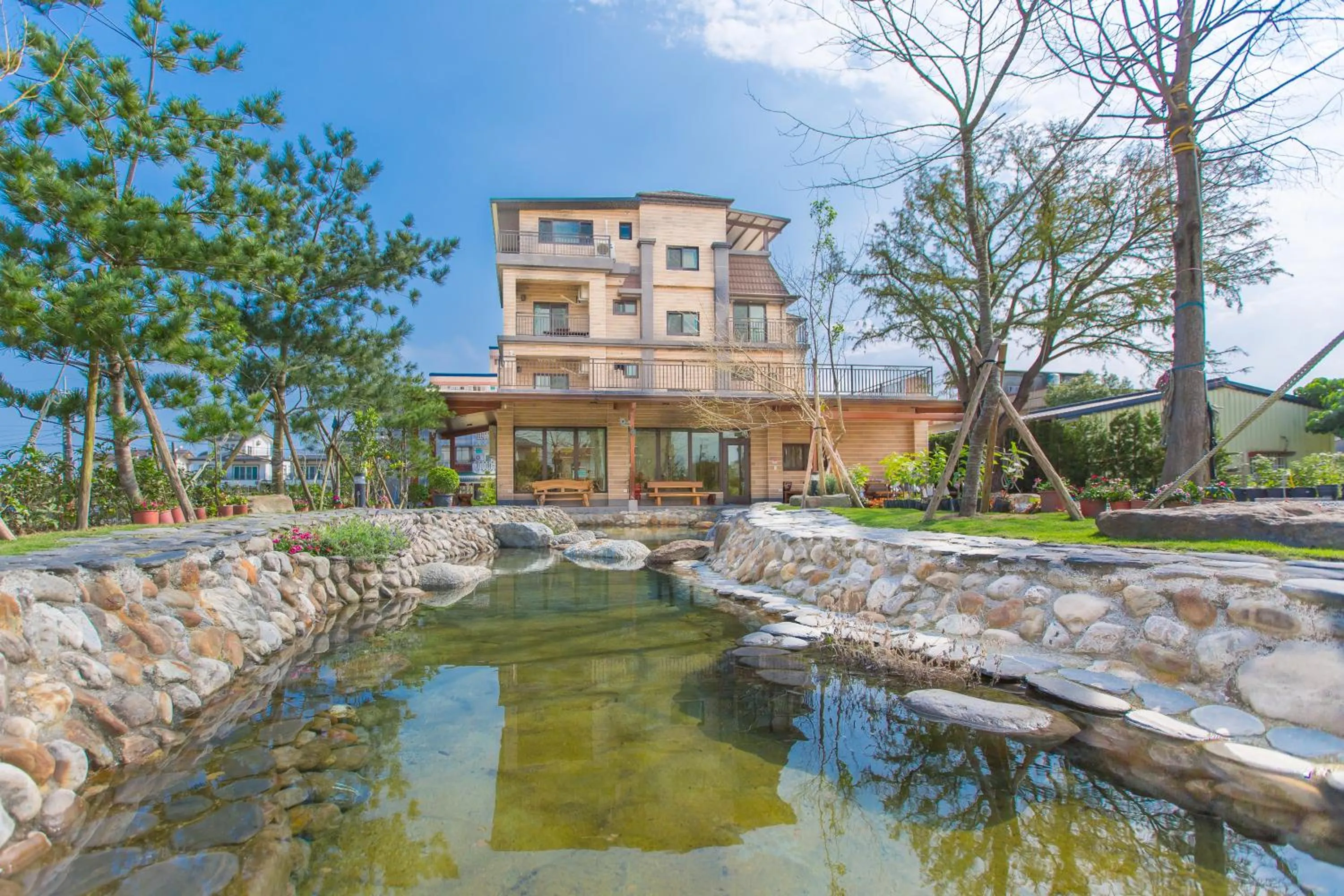 Property building in Post-mountain view