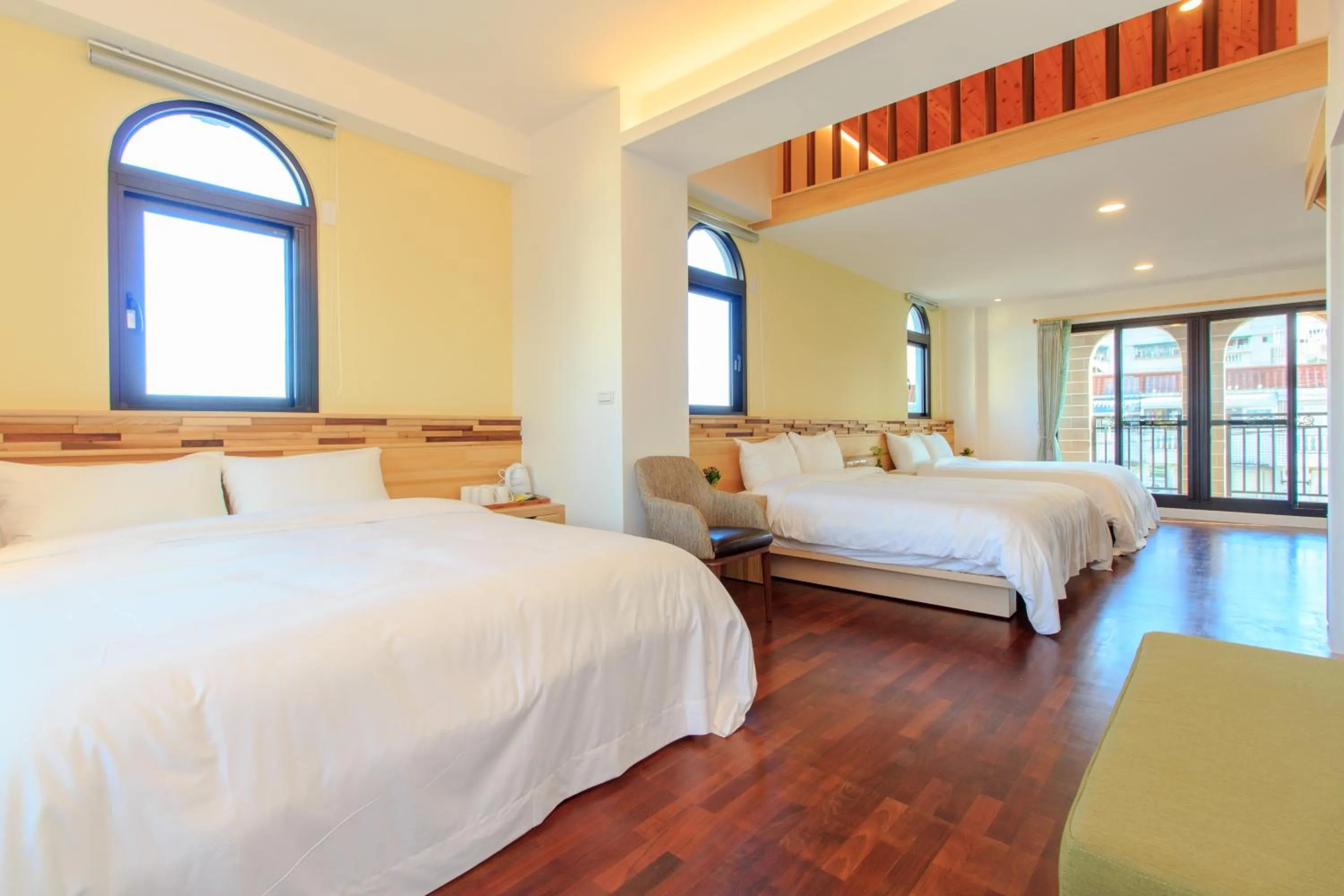 Bed in Post-mountain view