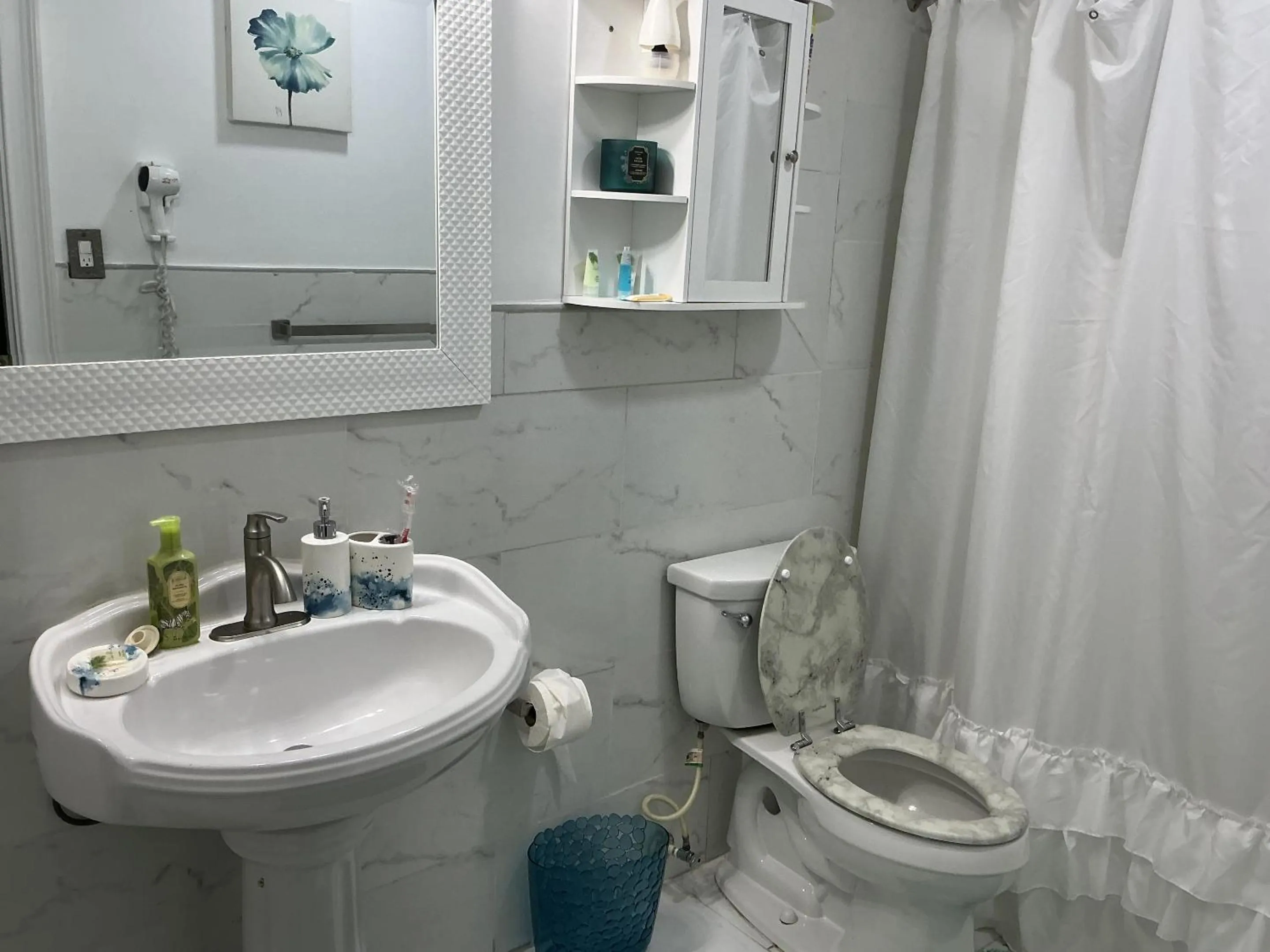 Bathroom in Jubilee Gardens Freeport