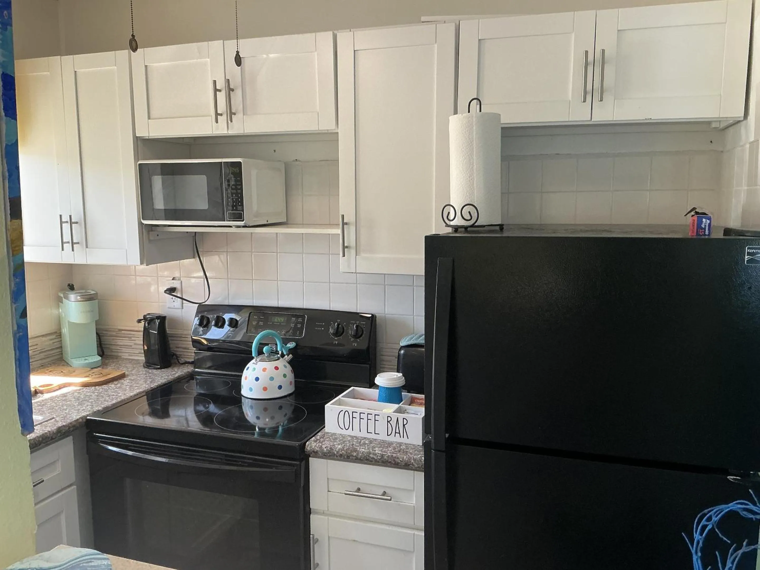 Kitchen or kitchenette in Jubilee Gardens Freeport