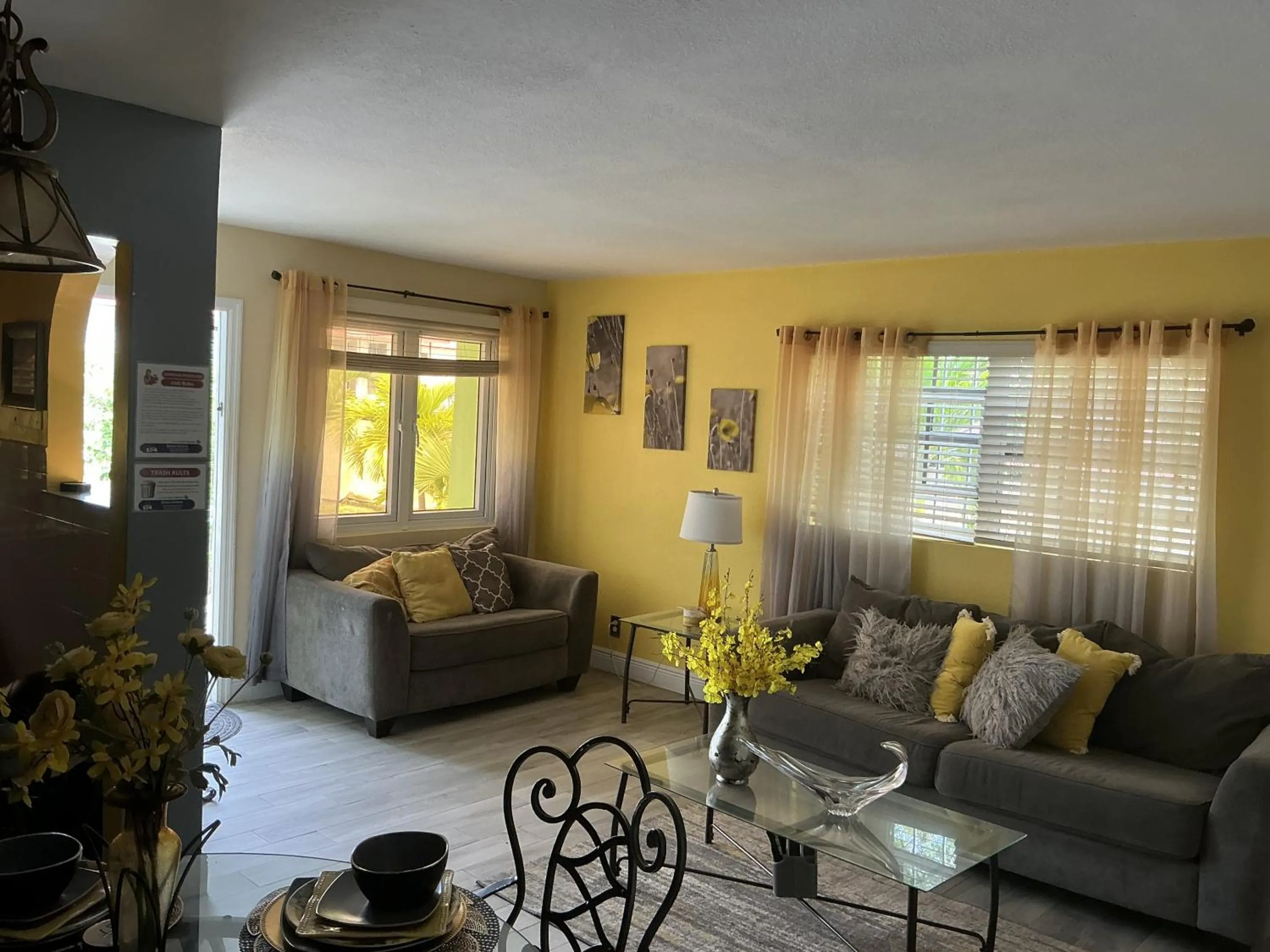 Living room in Jubilee Gardens Freeport