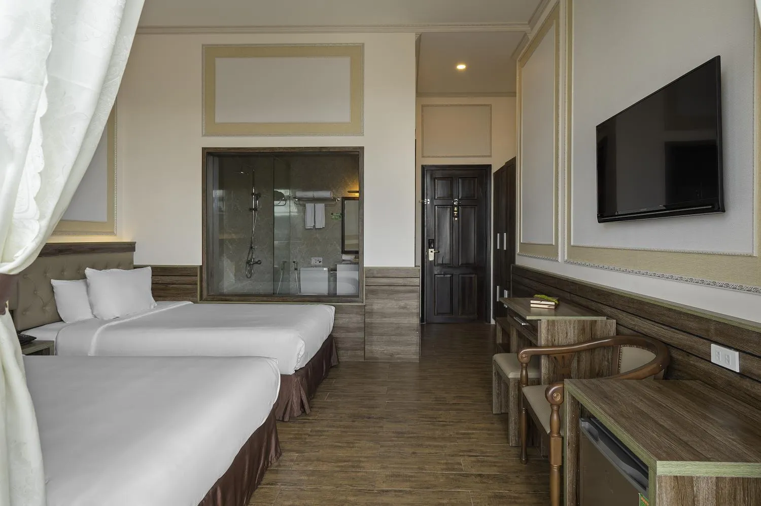 Bed in New Life Hotel - Da Lat