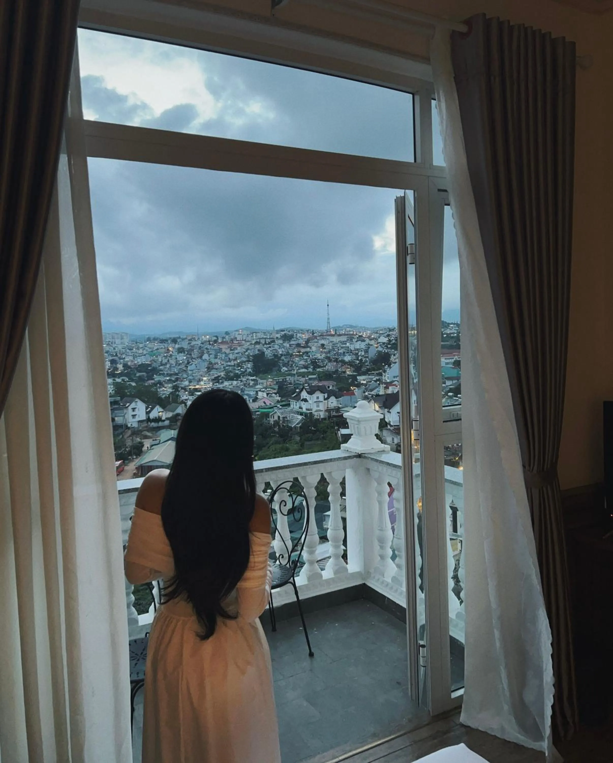 group of guests in New Life Hotel - Da Lat