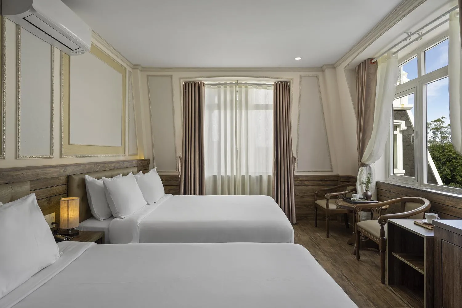 Bed in New Life Hotel - Da Lat