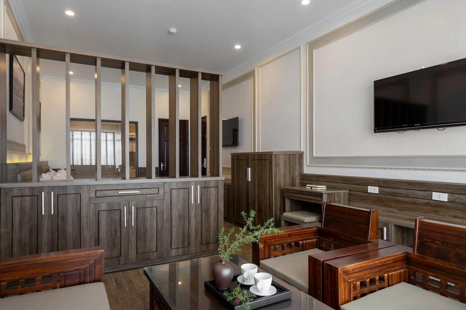 TV and multimedia in New Life Hotel - Da Lat