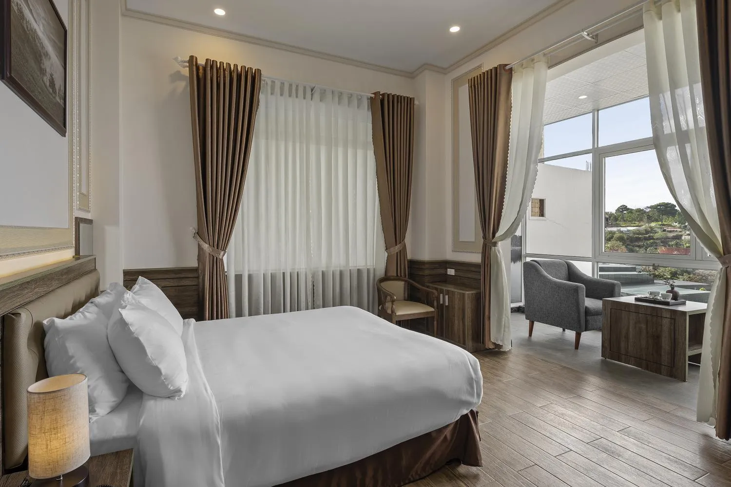 Bed in New Life Hotel - Da Lat