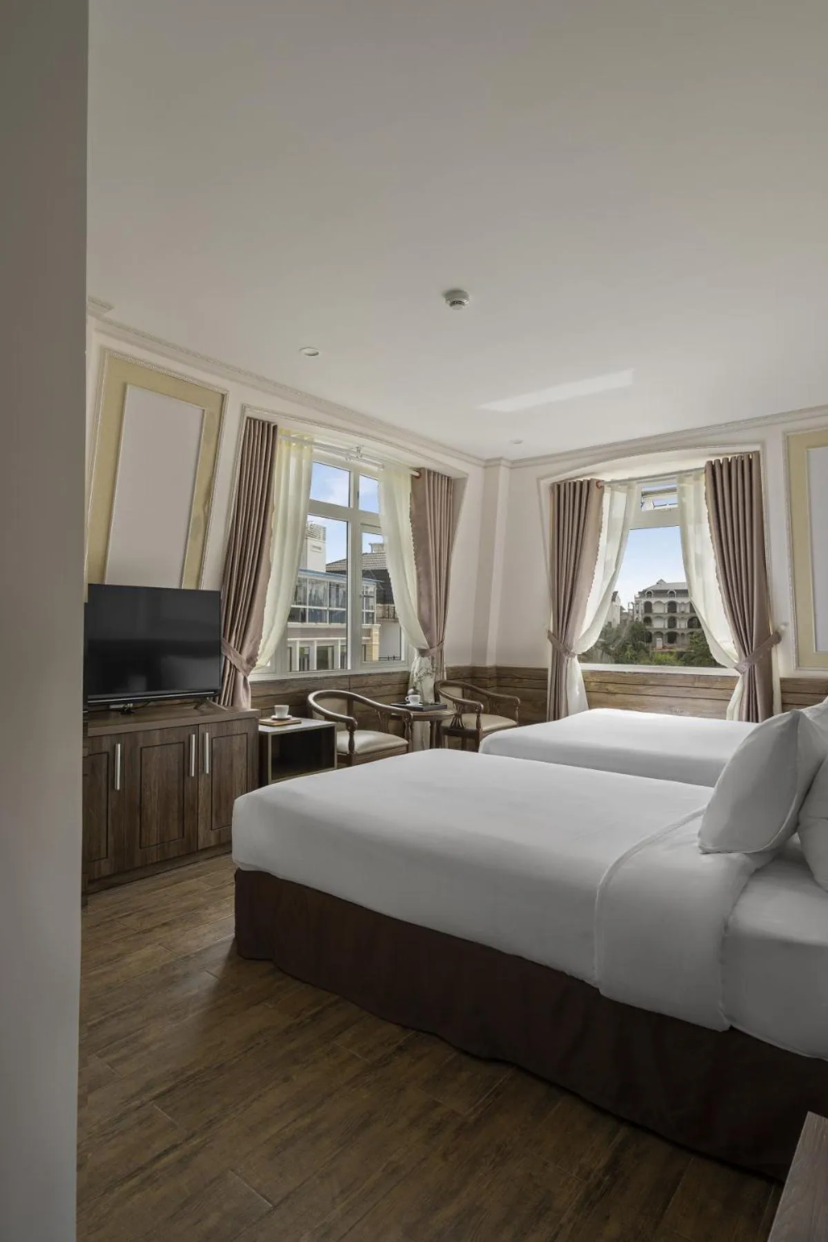 Bed in New Life Hotel - Da Lat