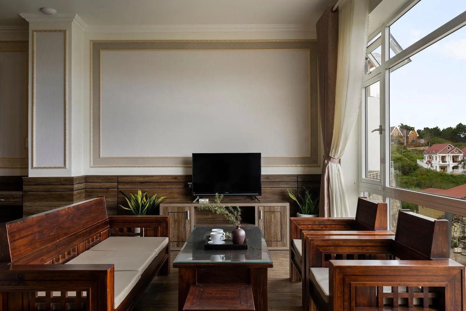 TV and multimedia in New Life Hotel - Da Lat