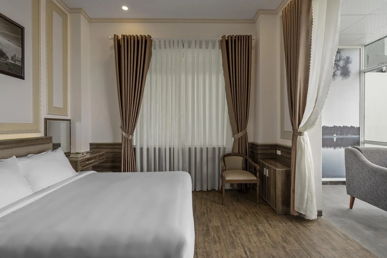 Bed in New Life Hotel - Da Lat