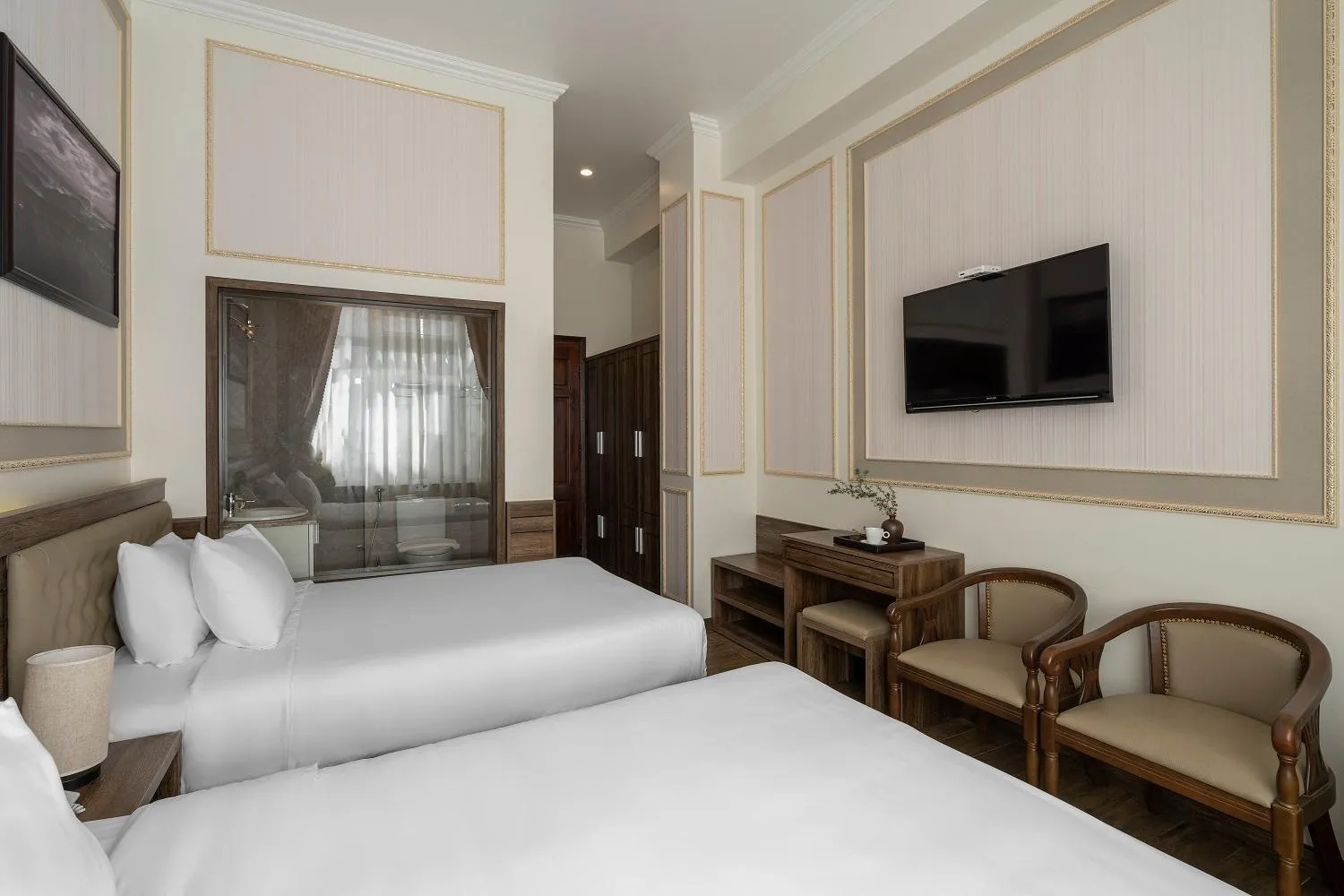 Bed in New Life Hotel - Da Lat