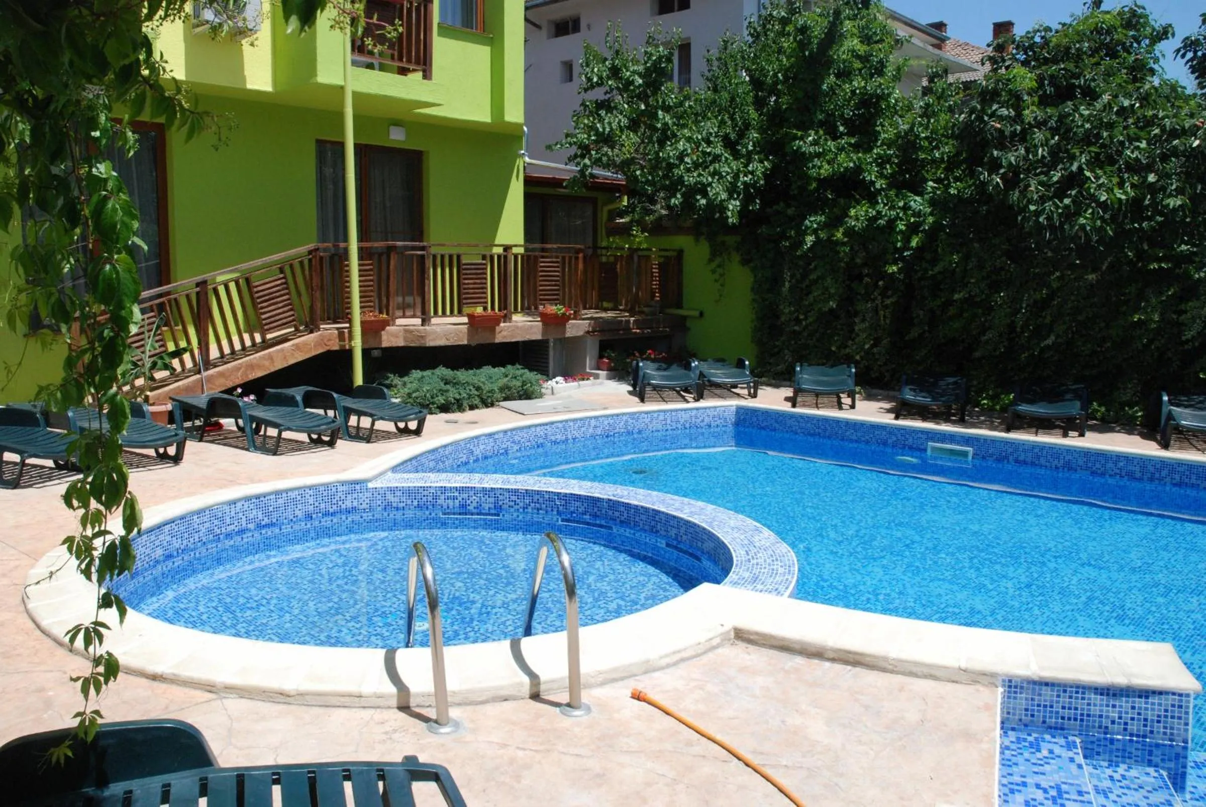 Swimming pool in Green Hisar Hotel Family