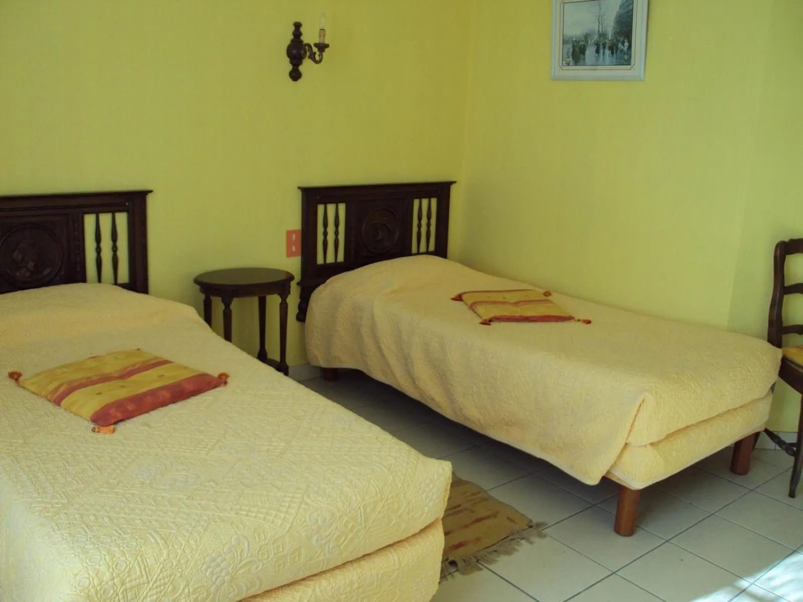 Photo of the whole room, Bed in Gîtes du Ménez-Hom