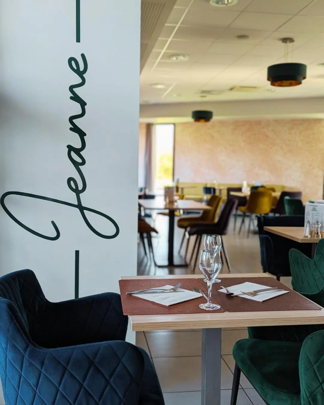 Restaurant/places to eat in The Originals City, Hôtel La Verriaire, Cholet Sud