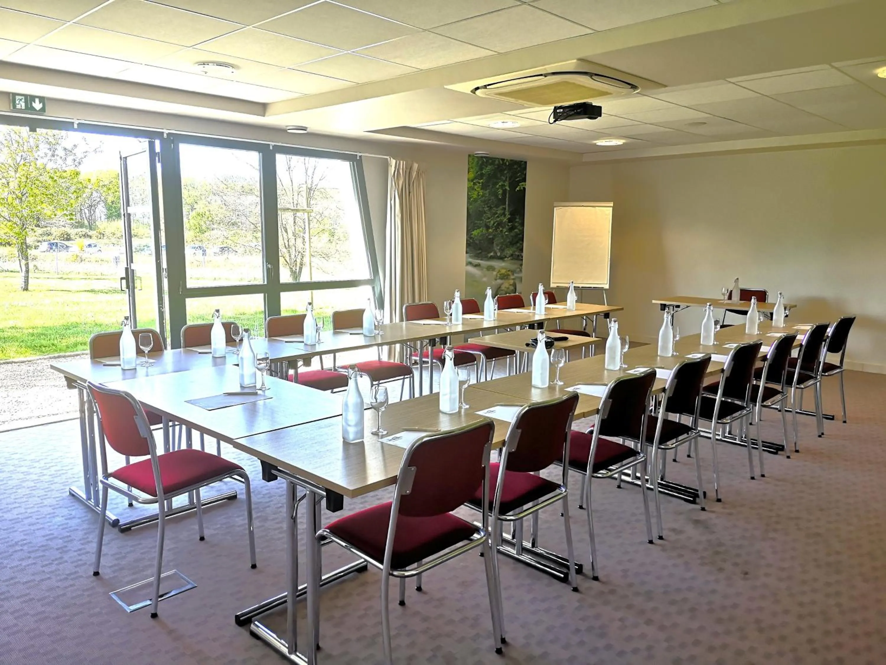 Meeting/conference room in The Originals City, Hôtel La Verriaire, Cholet Sud