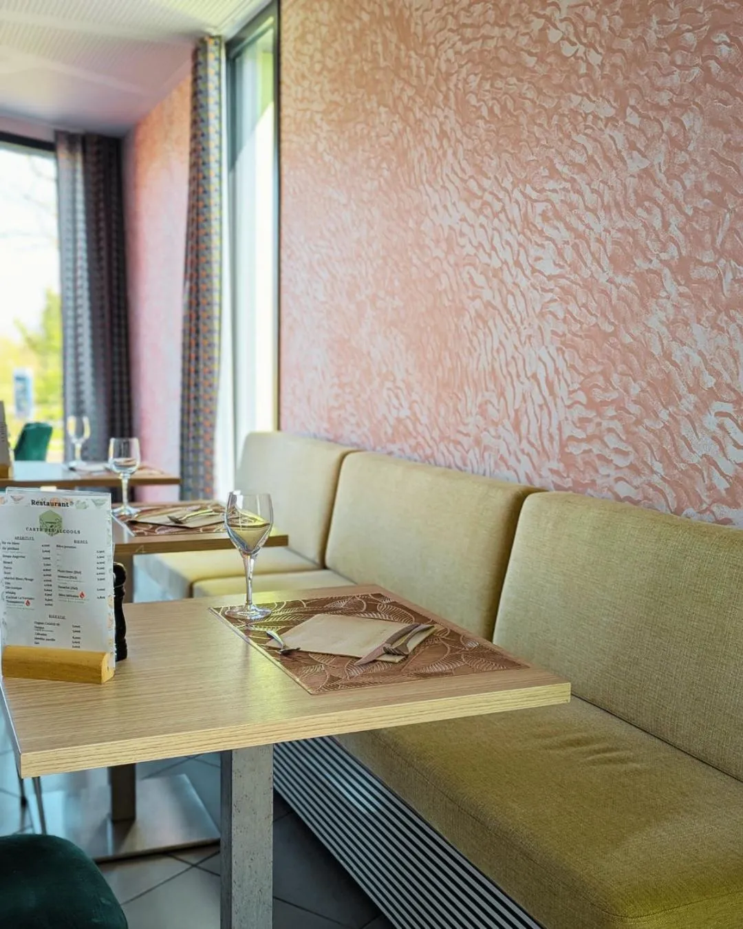 Restaurant/places to eat in The Originals City, Hôtel La Verriaire, Cholet Sud