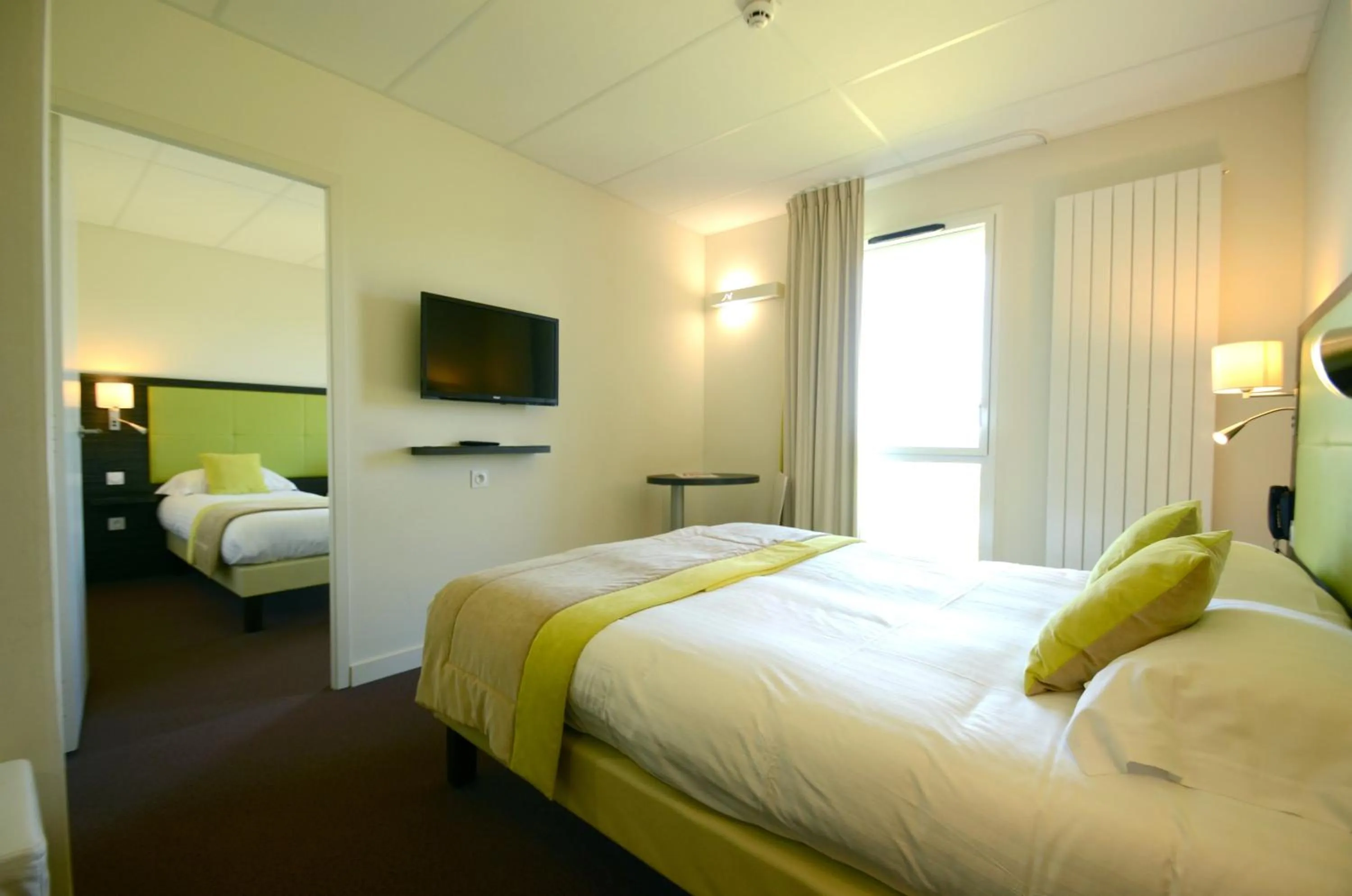 Bed in The Originals City, Hôtel La Verriaire, Cholet Sud