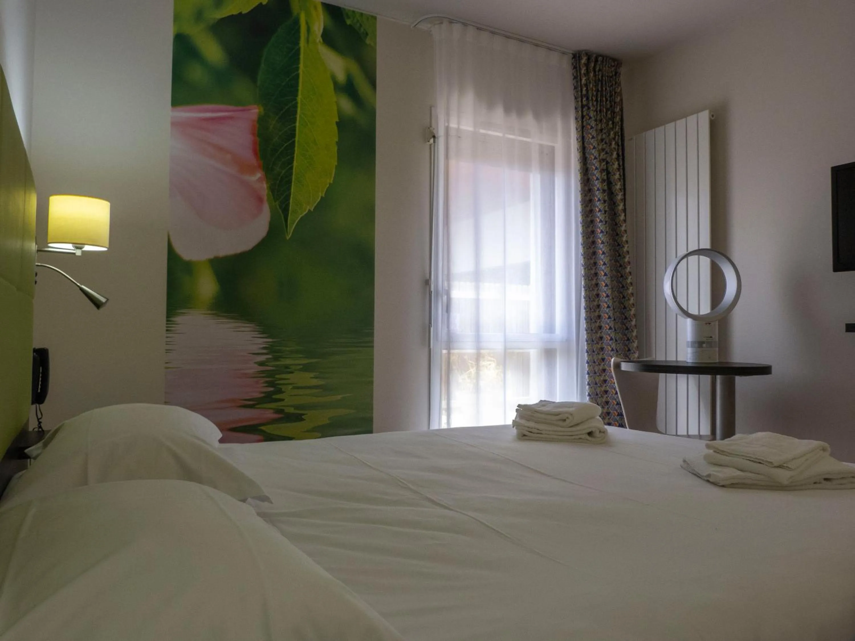 Bed in The Originals City, Hôtel La Verriaire, Cholet Sud