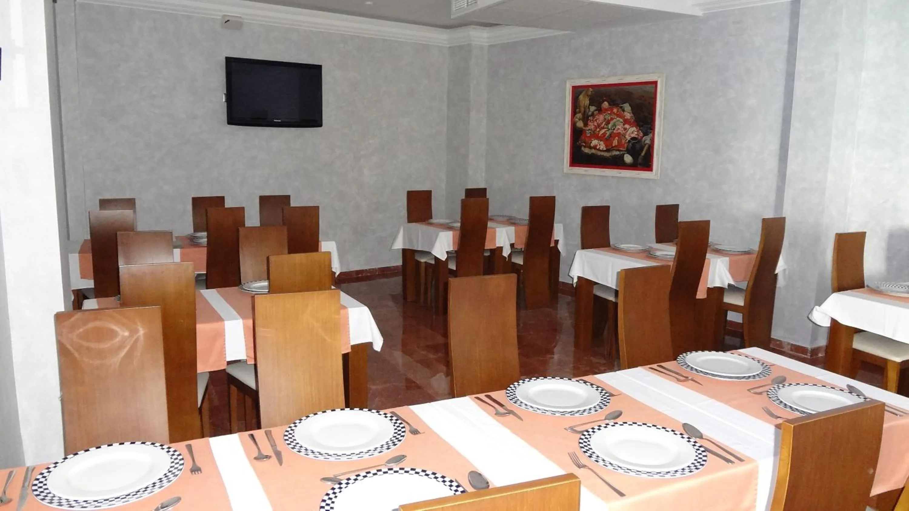 Restaurant/places to eat in Hotel El Volao