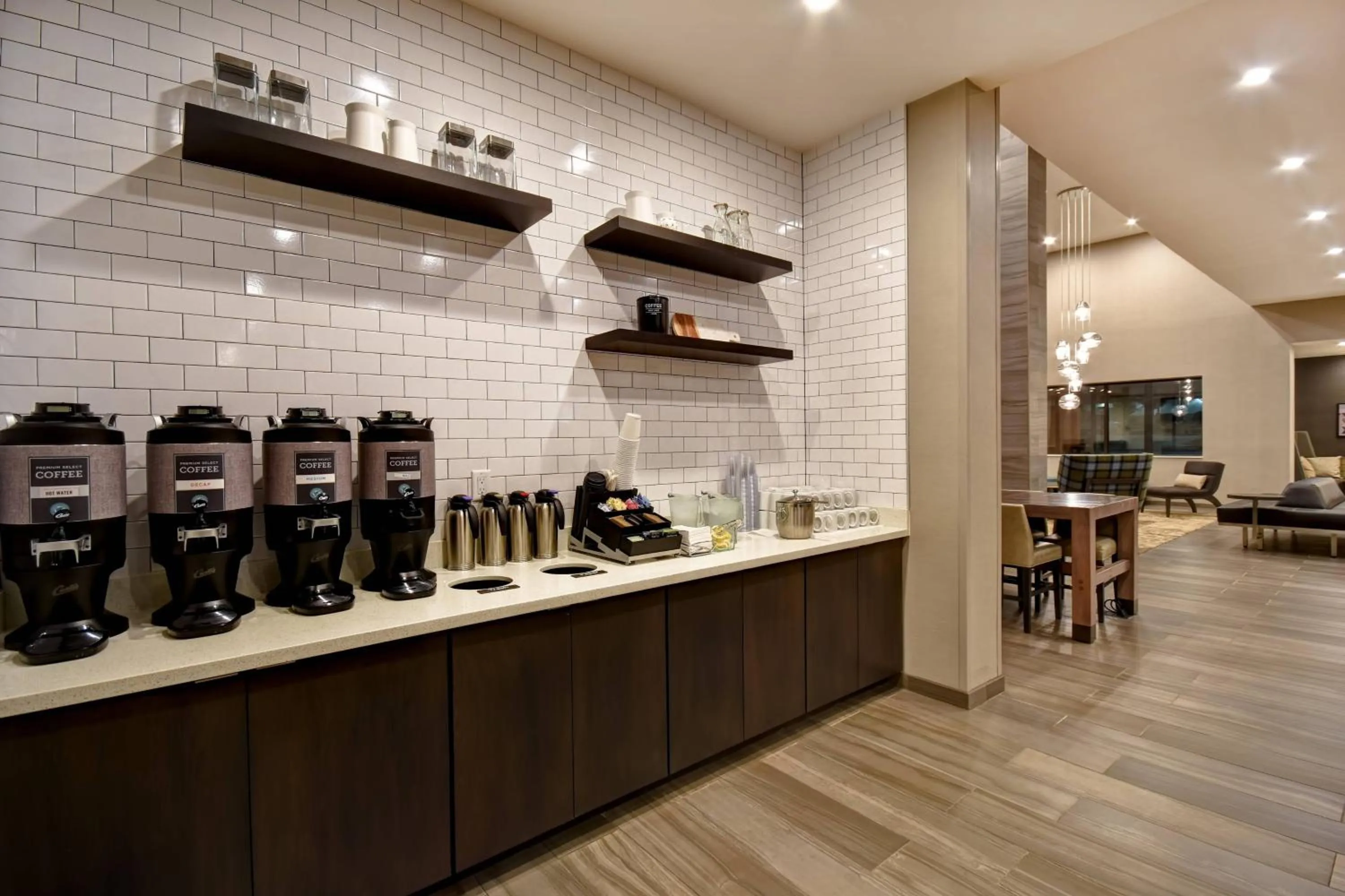 Lounge or bar in Residence Inn by Marriott Cincinnati Northeast/Mason