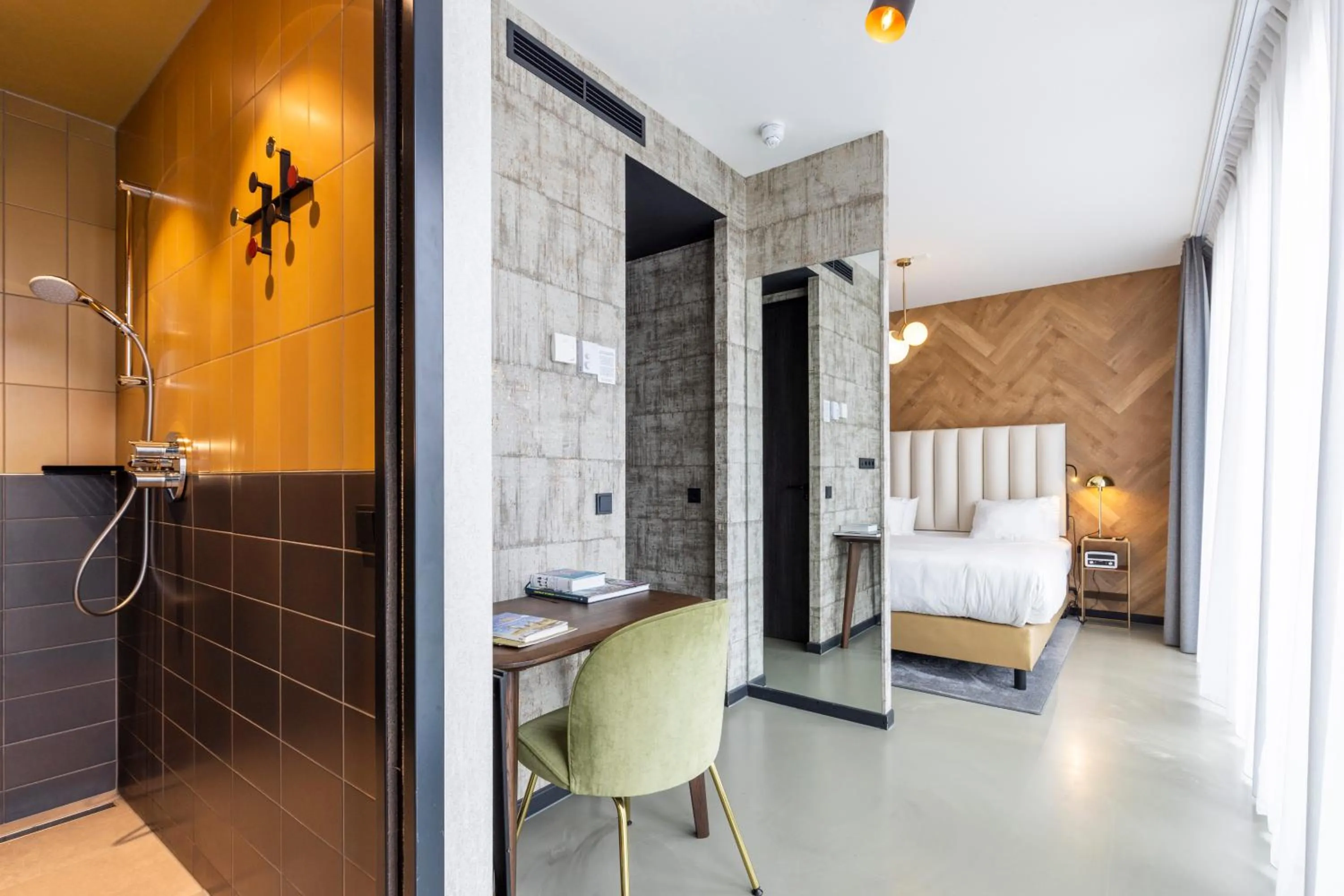 Photo of the whole room, Bed in Fletcher Boutique Hotel Slaak-Rotterdam